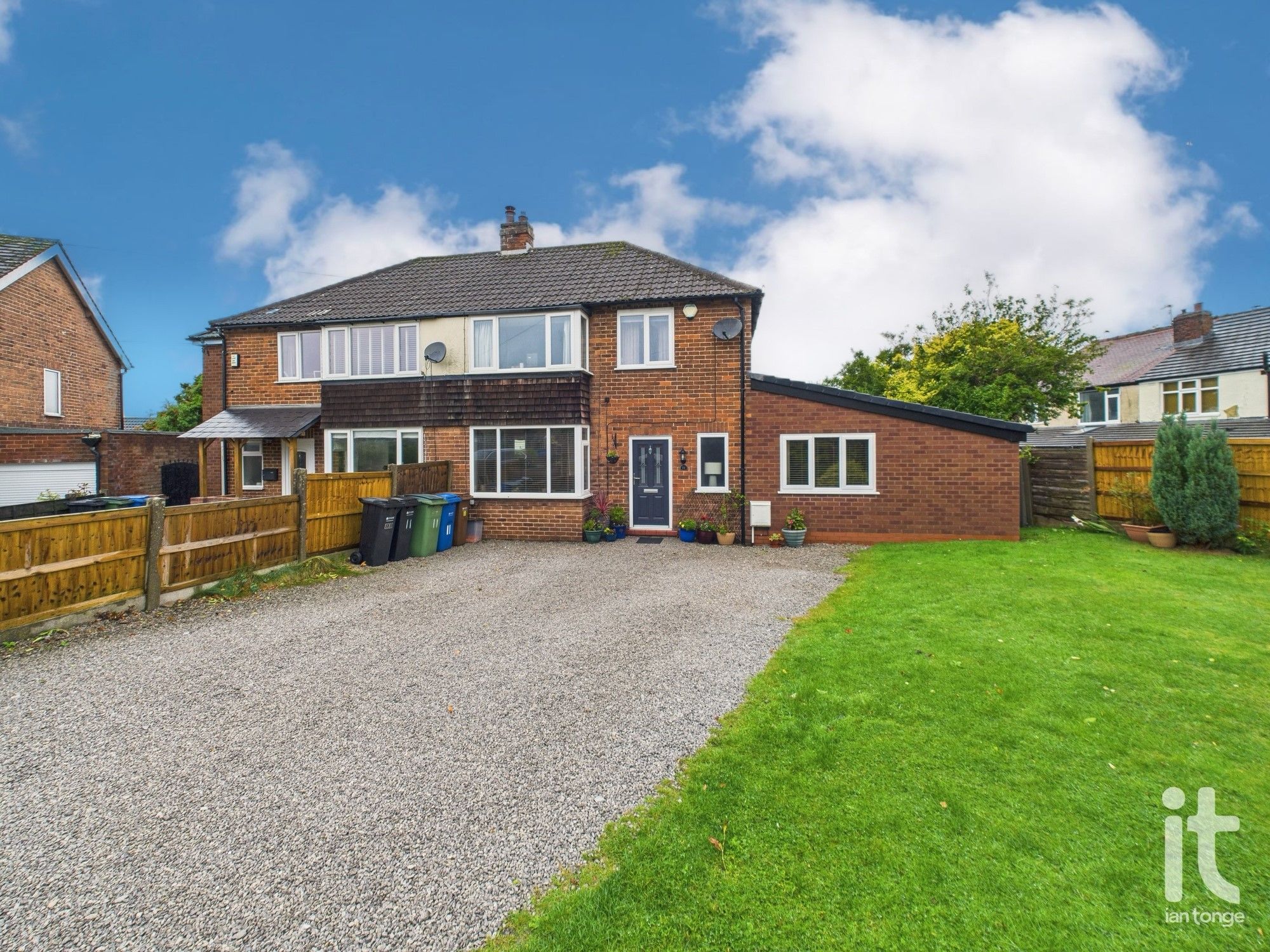4 bedroom semi-detached house For Sale in Stockport - Photograph 1.