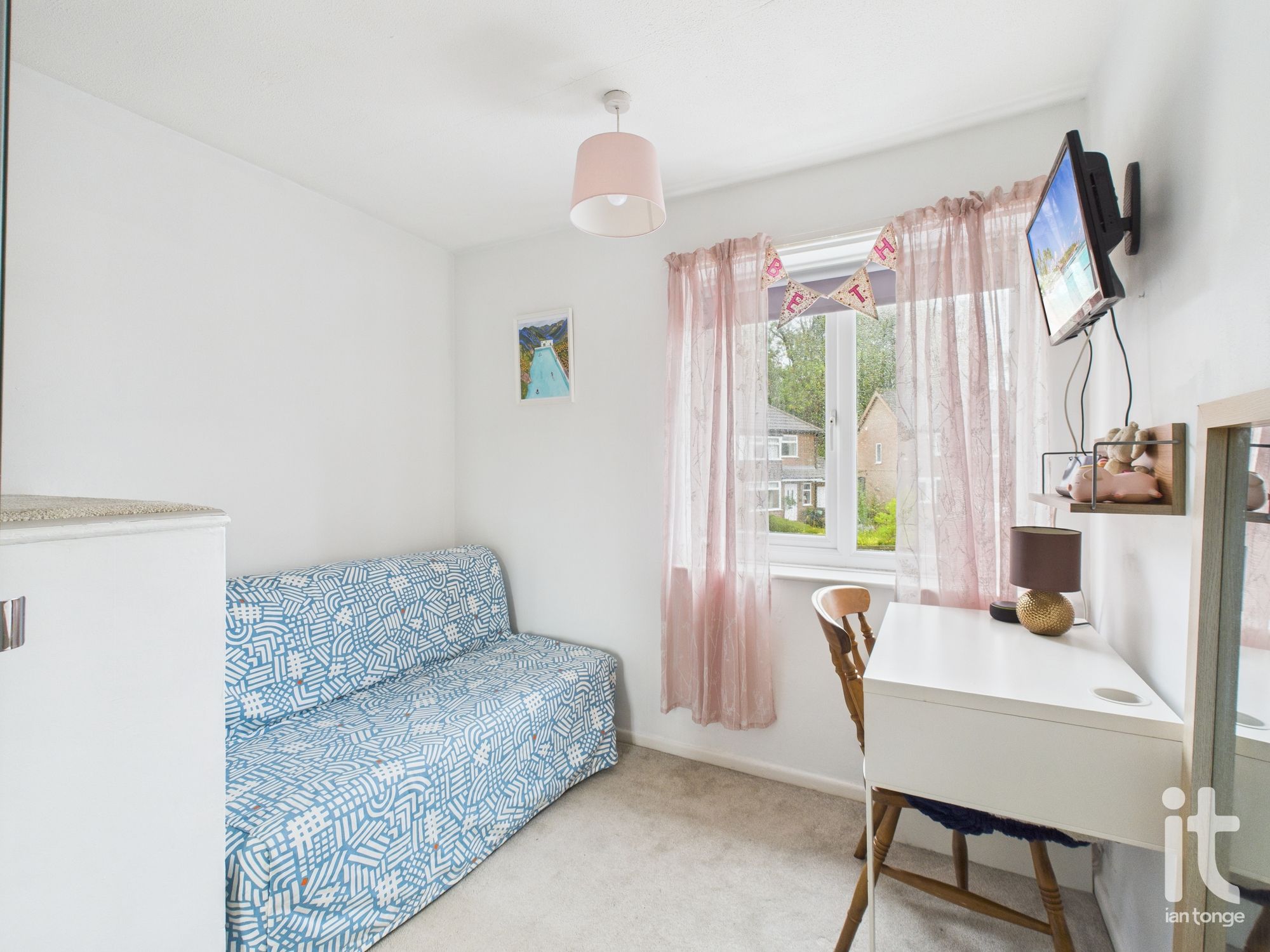 4 bedroom semi-detached house For Sale in Stockport - Photograph 10.