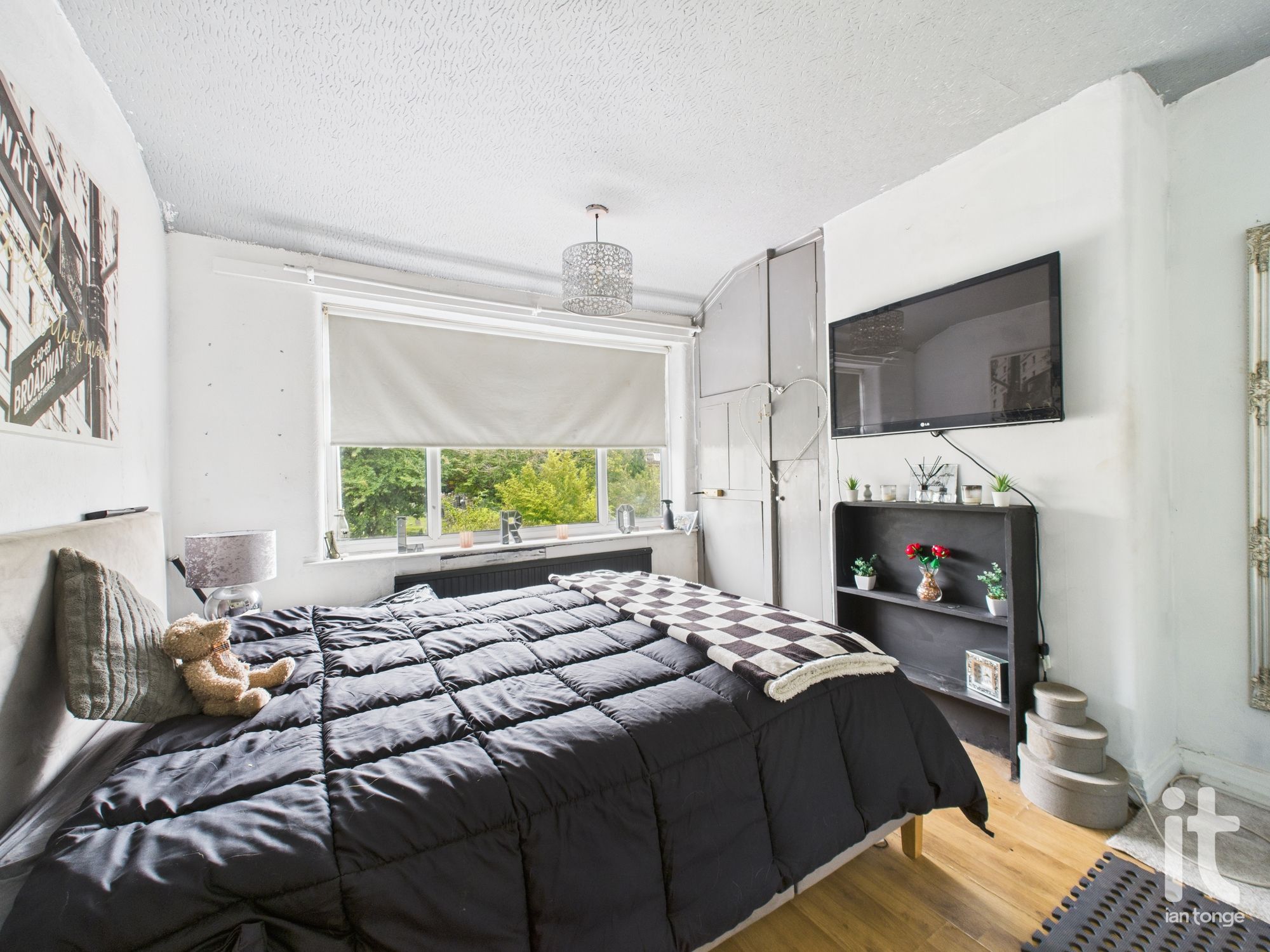 3 bedroom semi-detached house For Sale in Stockport - Photograph 12.