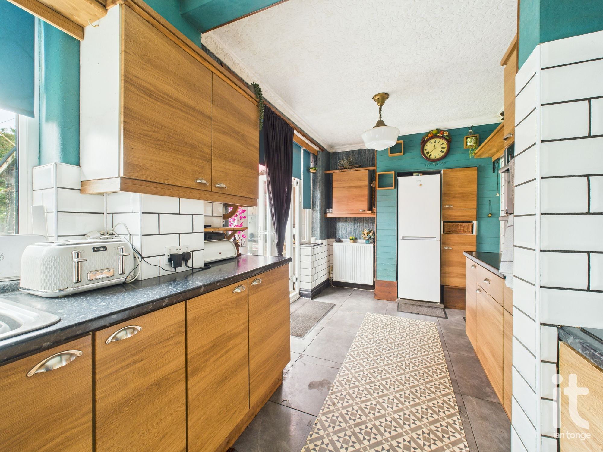 3 bedroom semi-detached house For Sale in Stockport - Photograph 10.