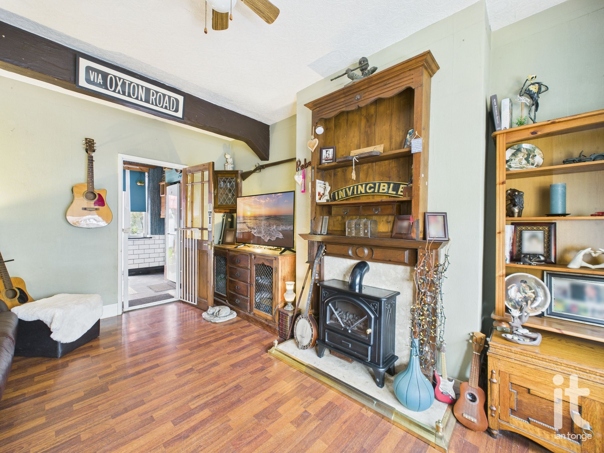 3 bedroom semi-detached house For Sale in Stockport - Photograph 7.