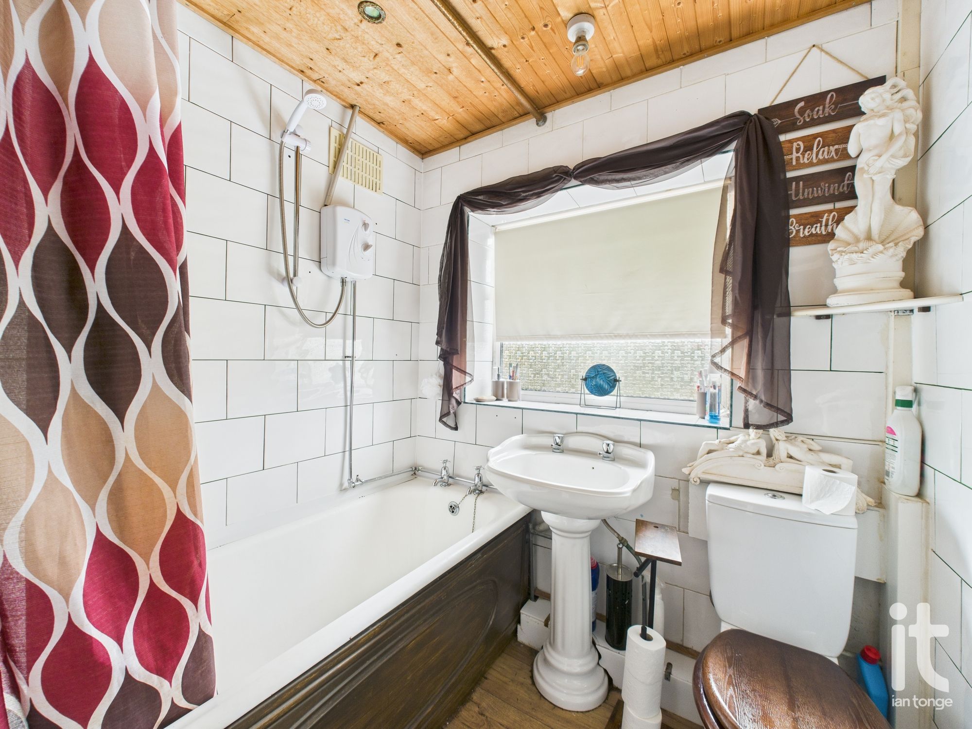 3 bedroom semi-detached house For Sale in Stockport - Photograph 14.