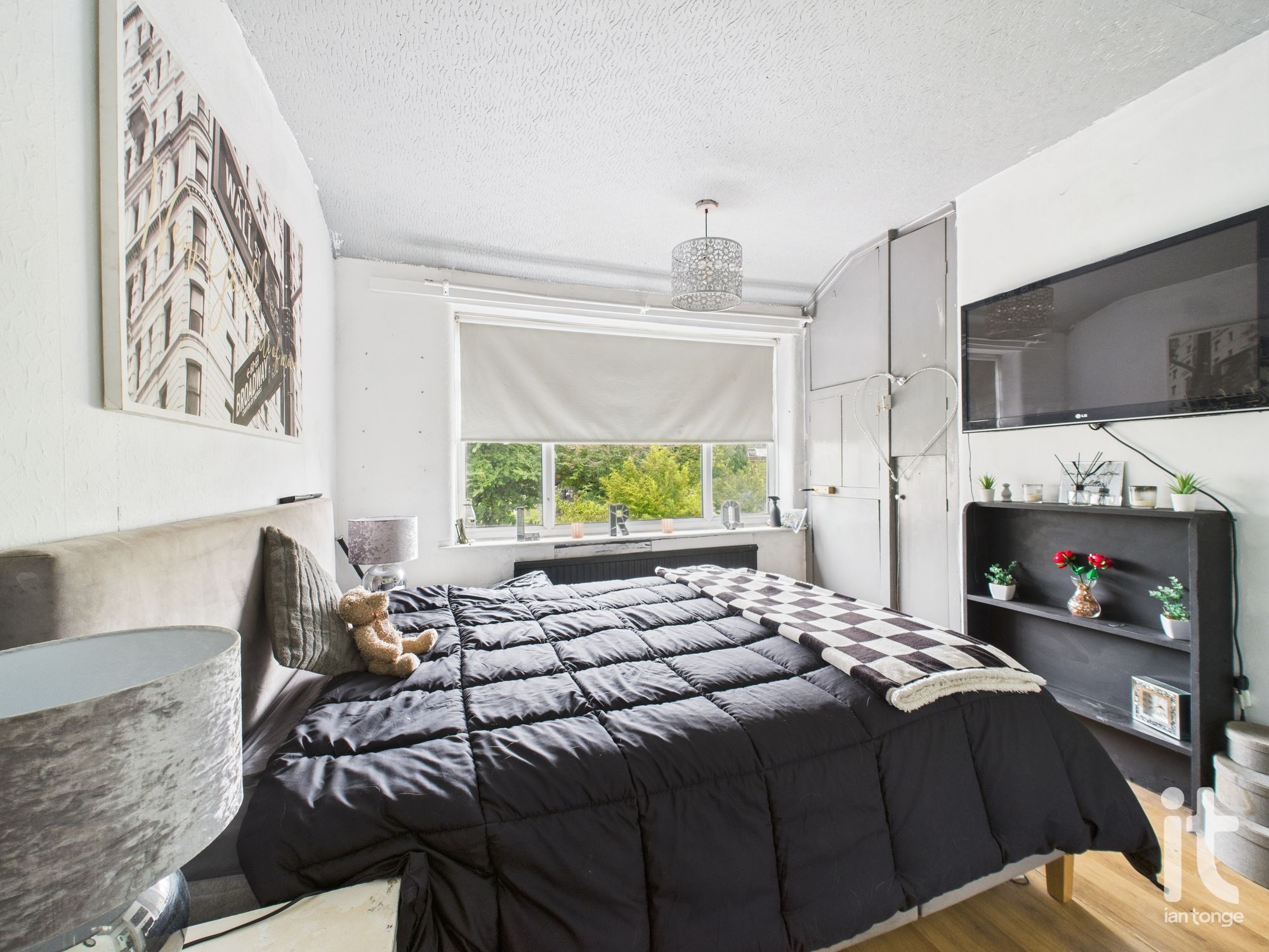 3 bedroom semi-detached house For Sale in Stockport - Photograph 11.