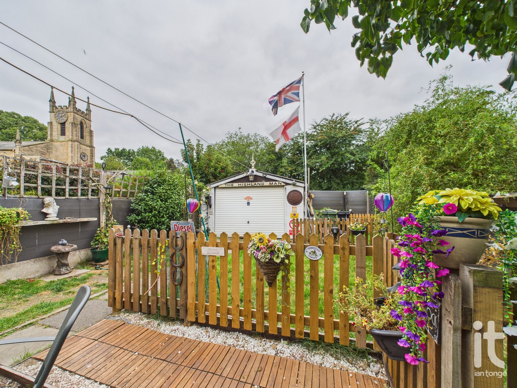 3 bedroom semi-detached house For Sale in Stockport - Photograph 17.
