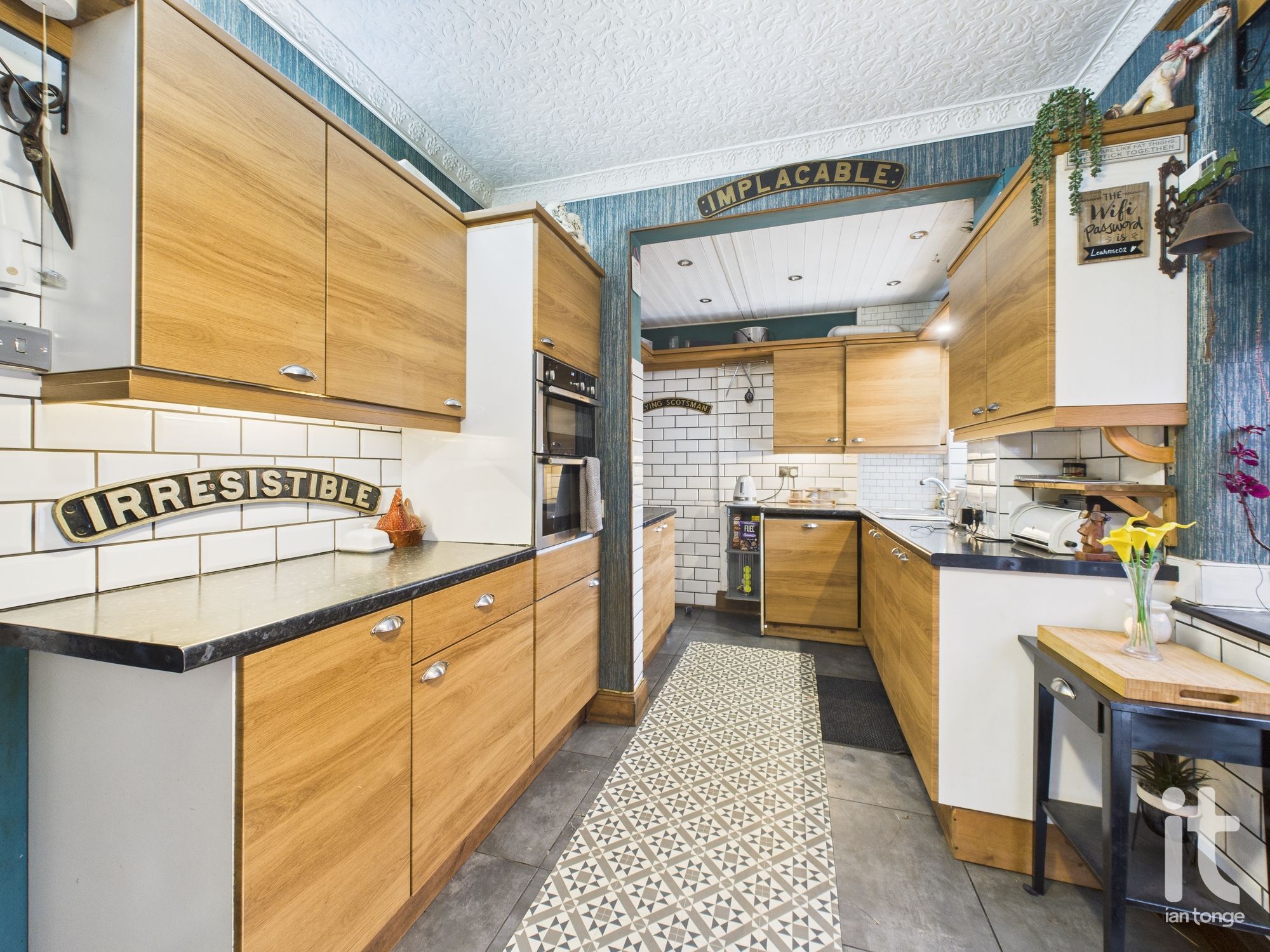 3 bedroom semi-detached house For Sale in Stockport - Photograph 7.