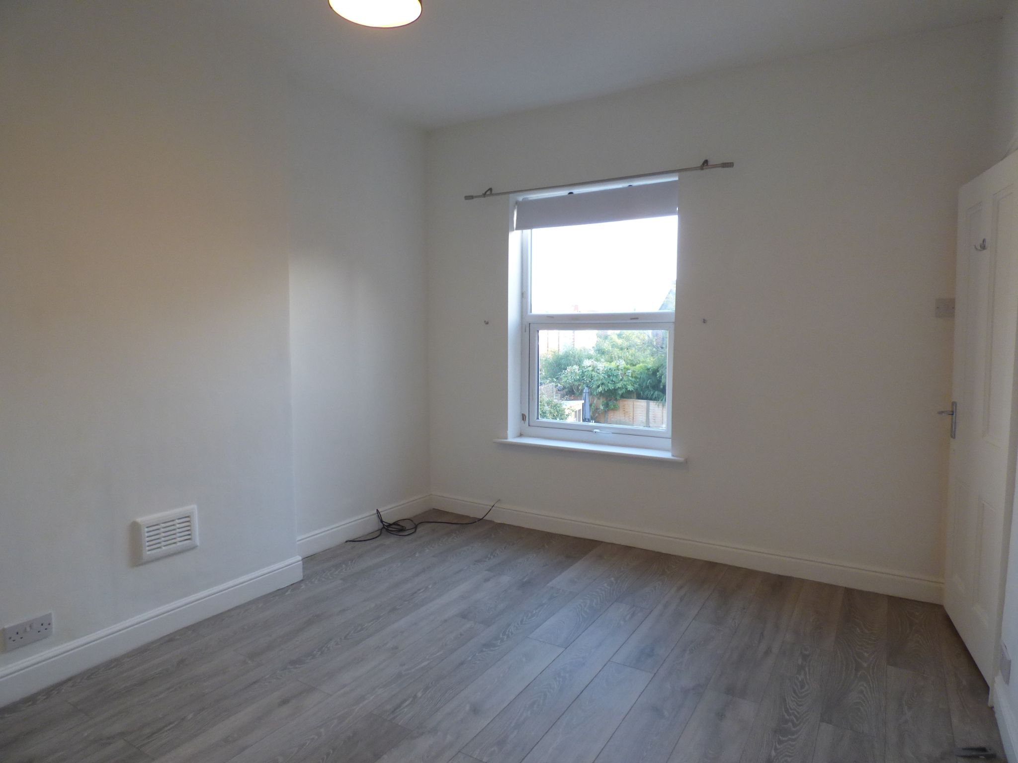 3 bedroom mid terraced house To Let in Stockport - Photograph 7.