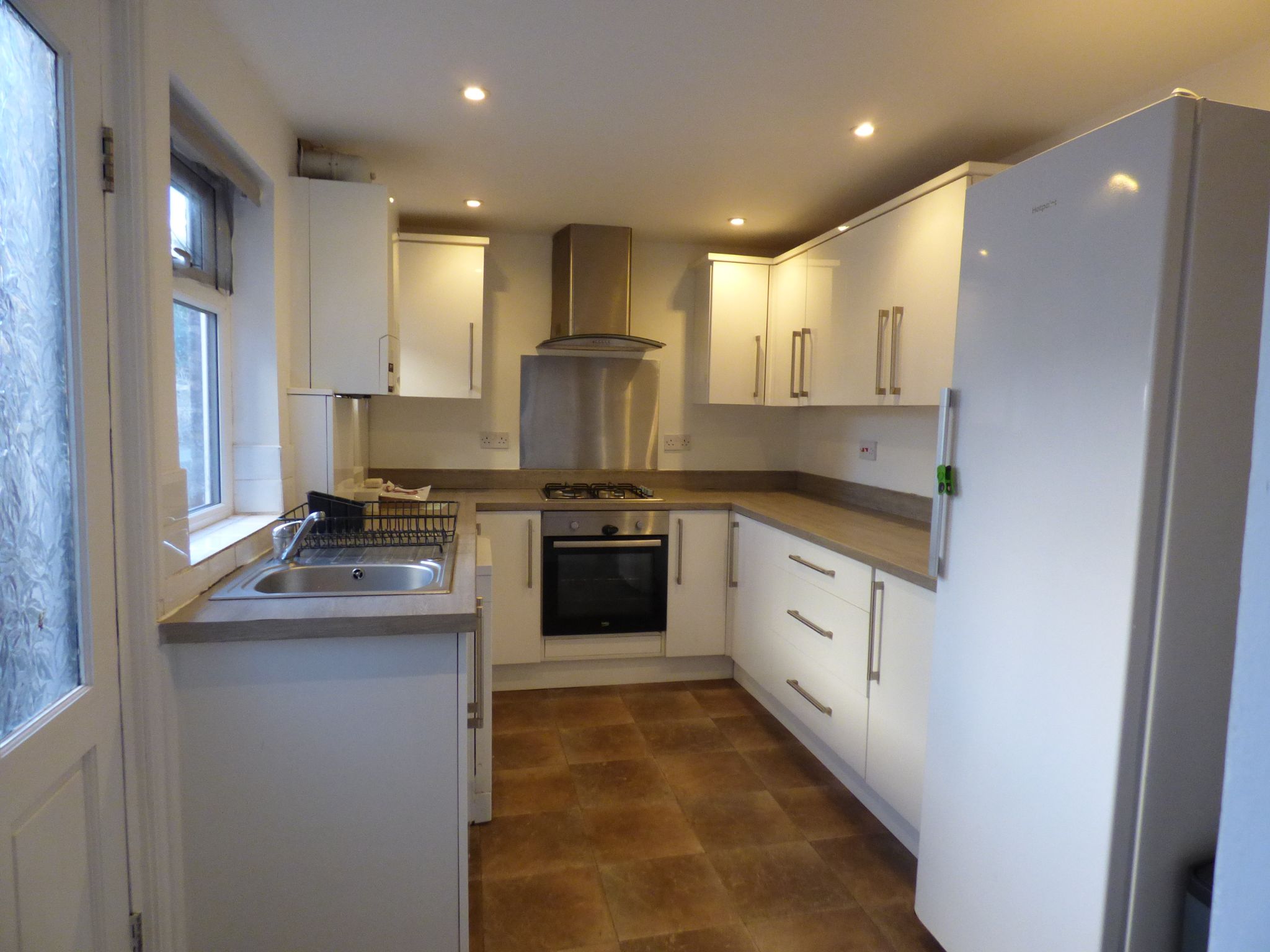 3 bedroom mid terraced house To Let in Stockport - Property photograph.