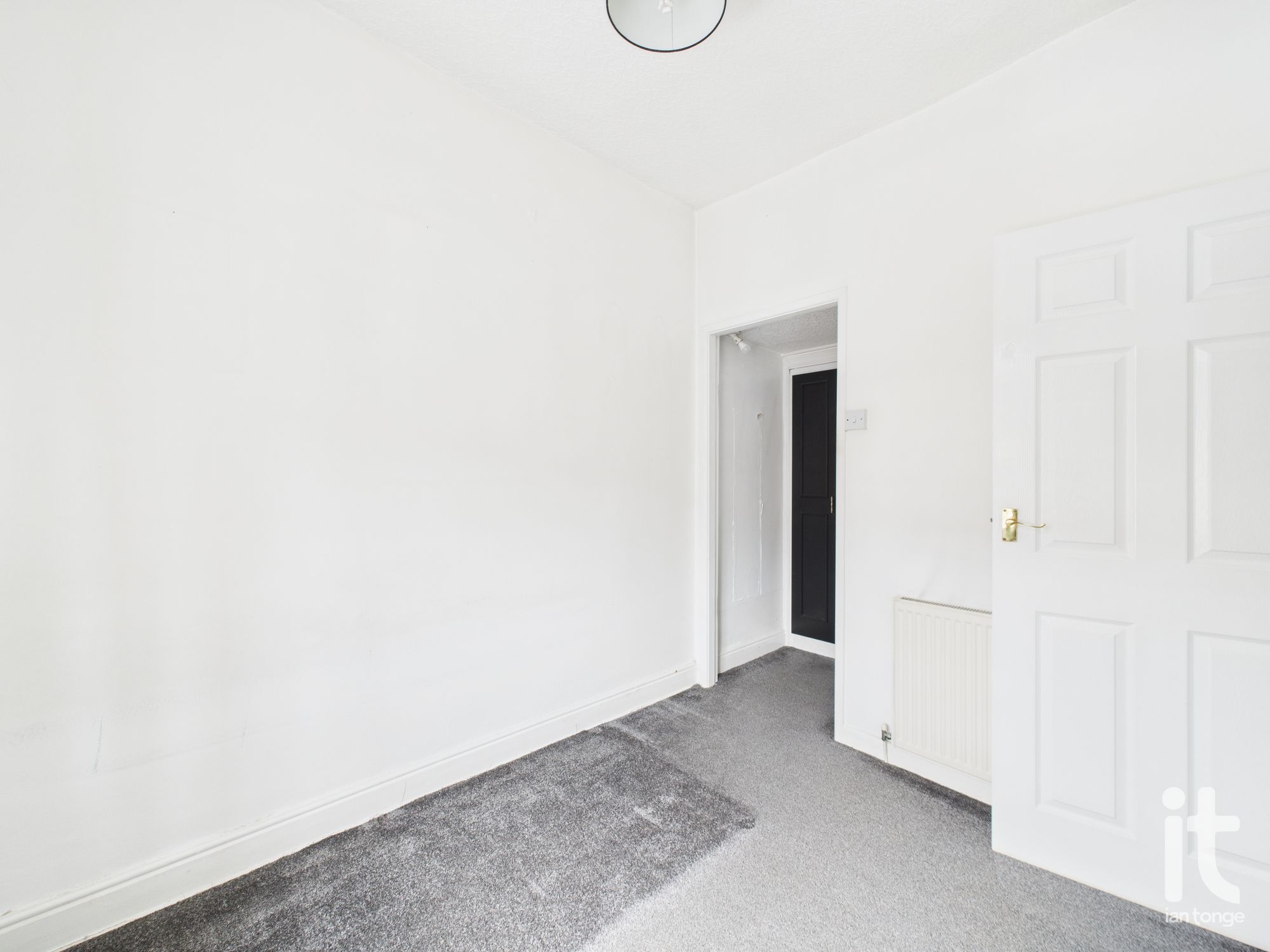 3 bedroom semi-detached house For Sale in Stockport - Photograph 10.