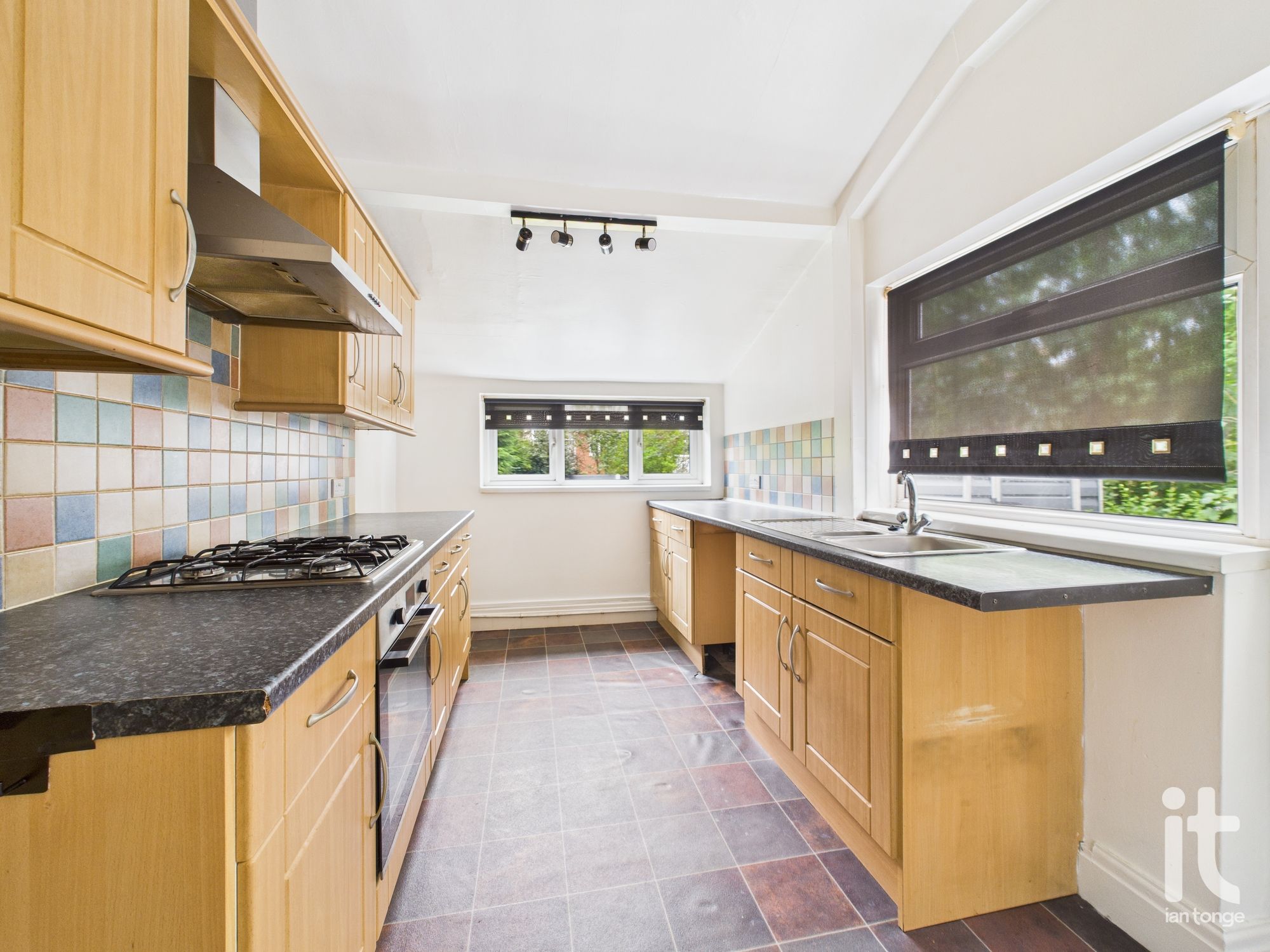 3 bedroom semi-detached house For Sale in Stockport - Photograph 7.