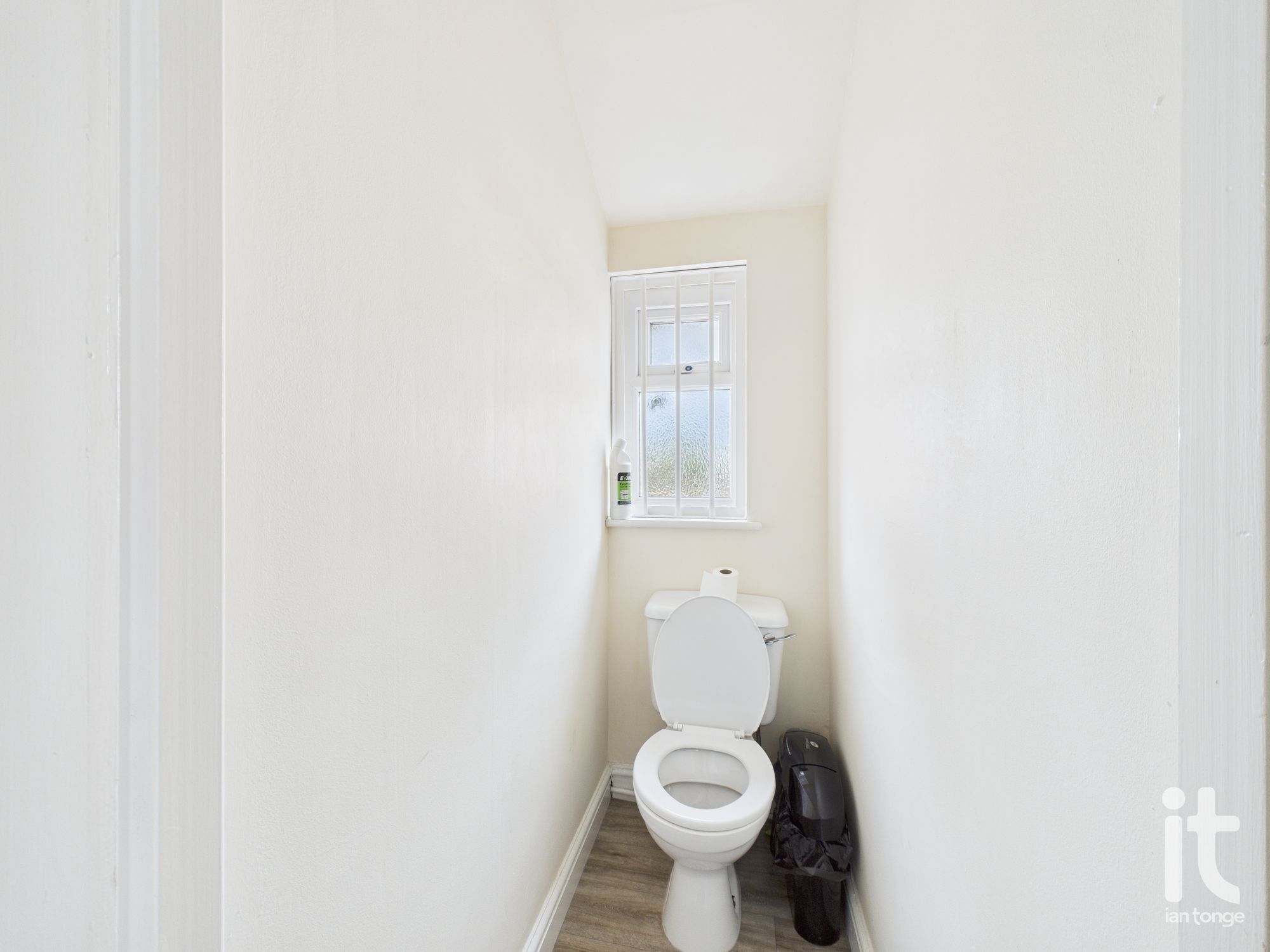 Office For Sale in Stockport - Photograph 9.