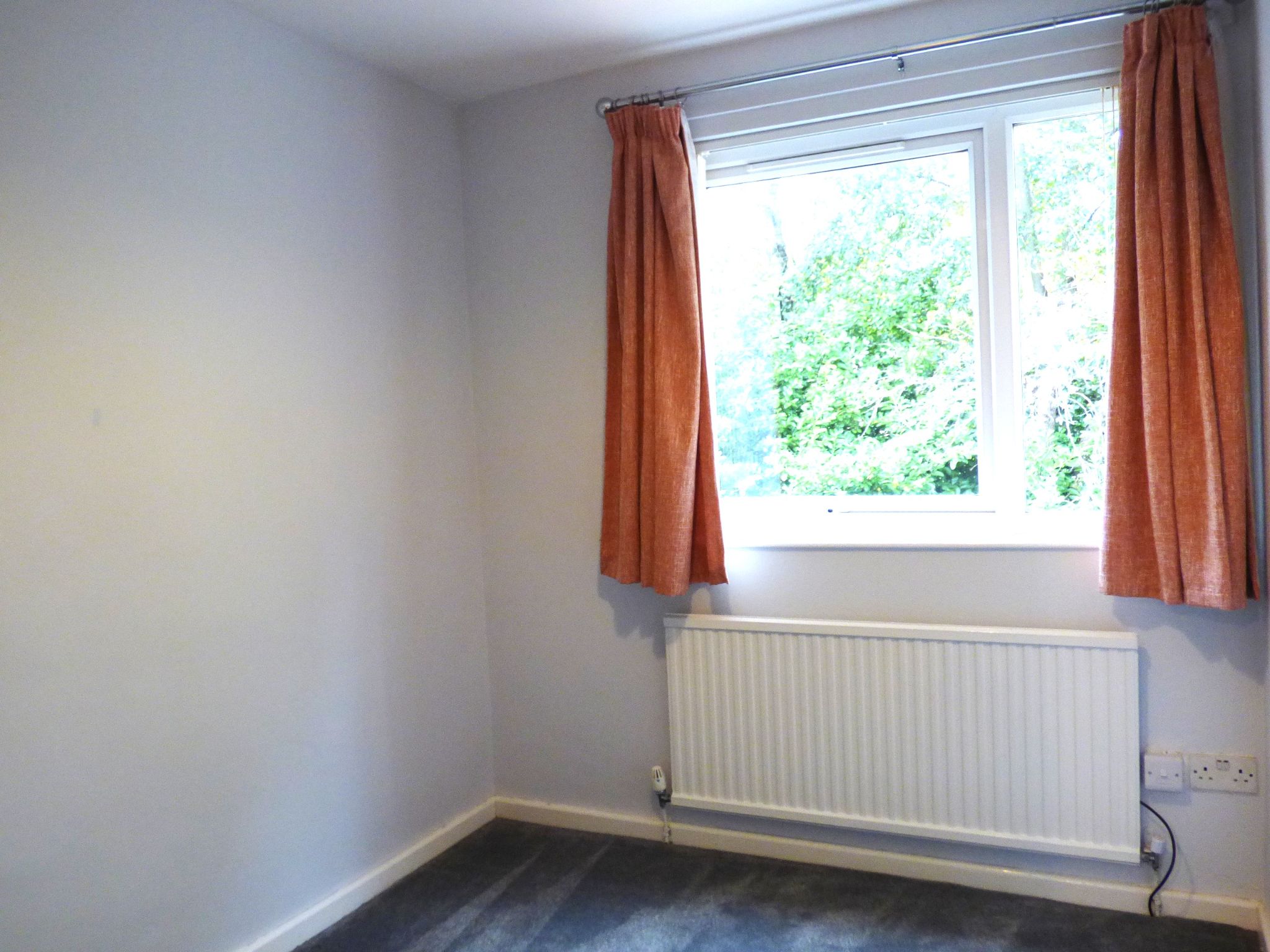 3 bedroom mews house To Let in Stockport - Bedroom Three.