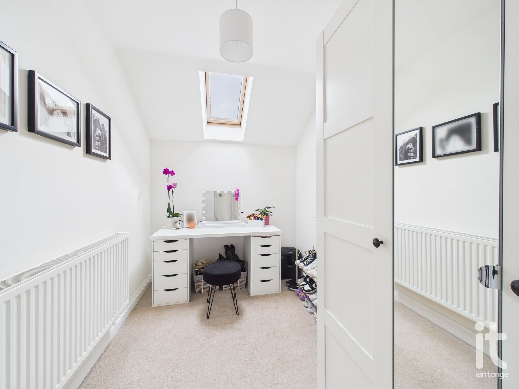 2 bedroom apartment flat/apartment For Sale in Stockport - Photograph 9.