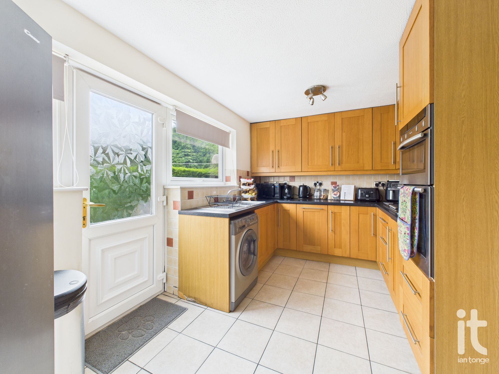 3 bedroom semi-detached house For Sale in Stockport - Photograph 4.