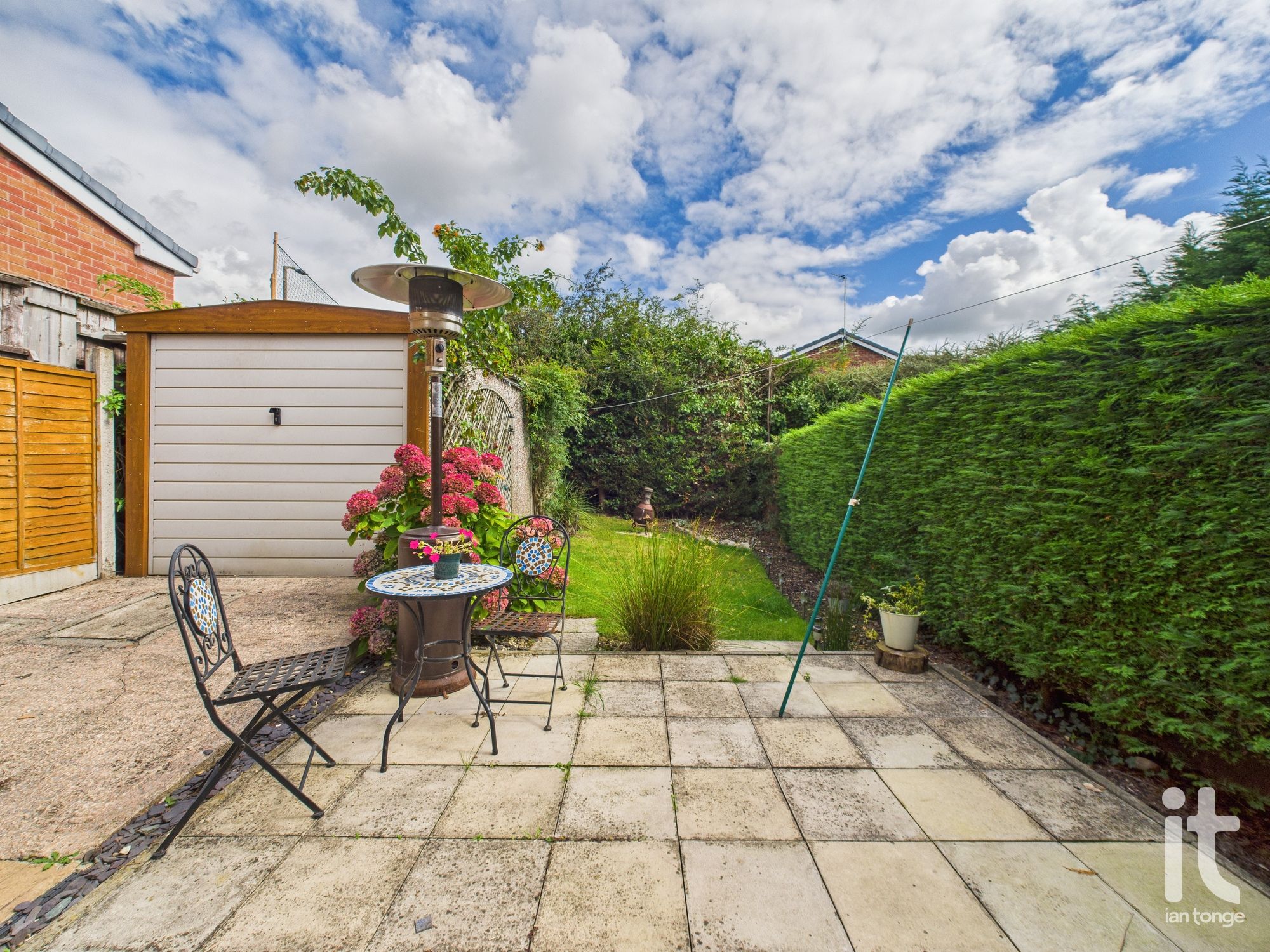 3 bedroom semi-detached house For Sale in Stockport - Photograph 3.