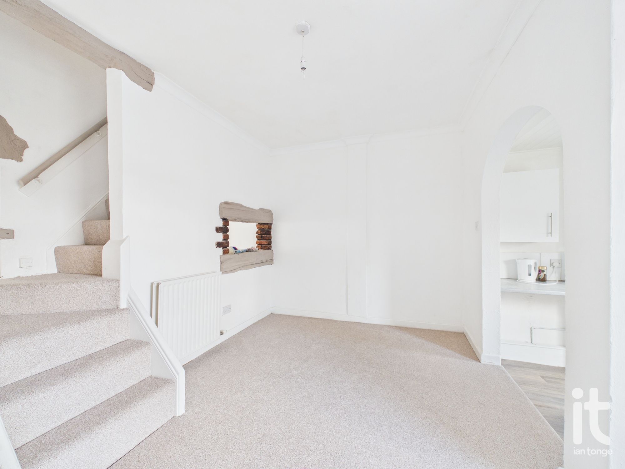 2 bedroom mid terraced house For Sale in Stockport - Photograph 8.