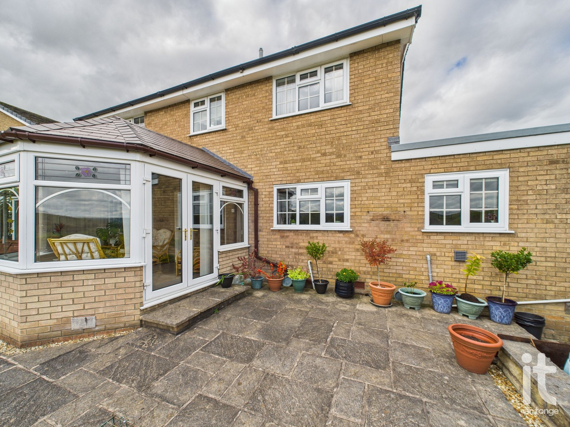 4 bedroom detached house For Sale in High Peak - Photograph 21.