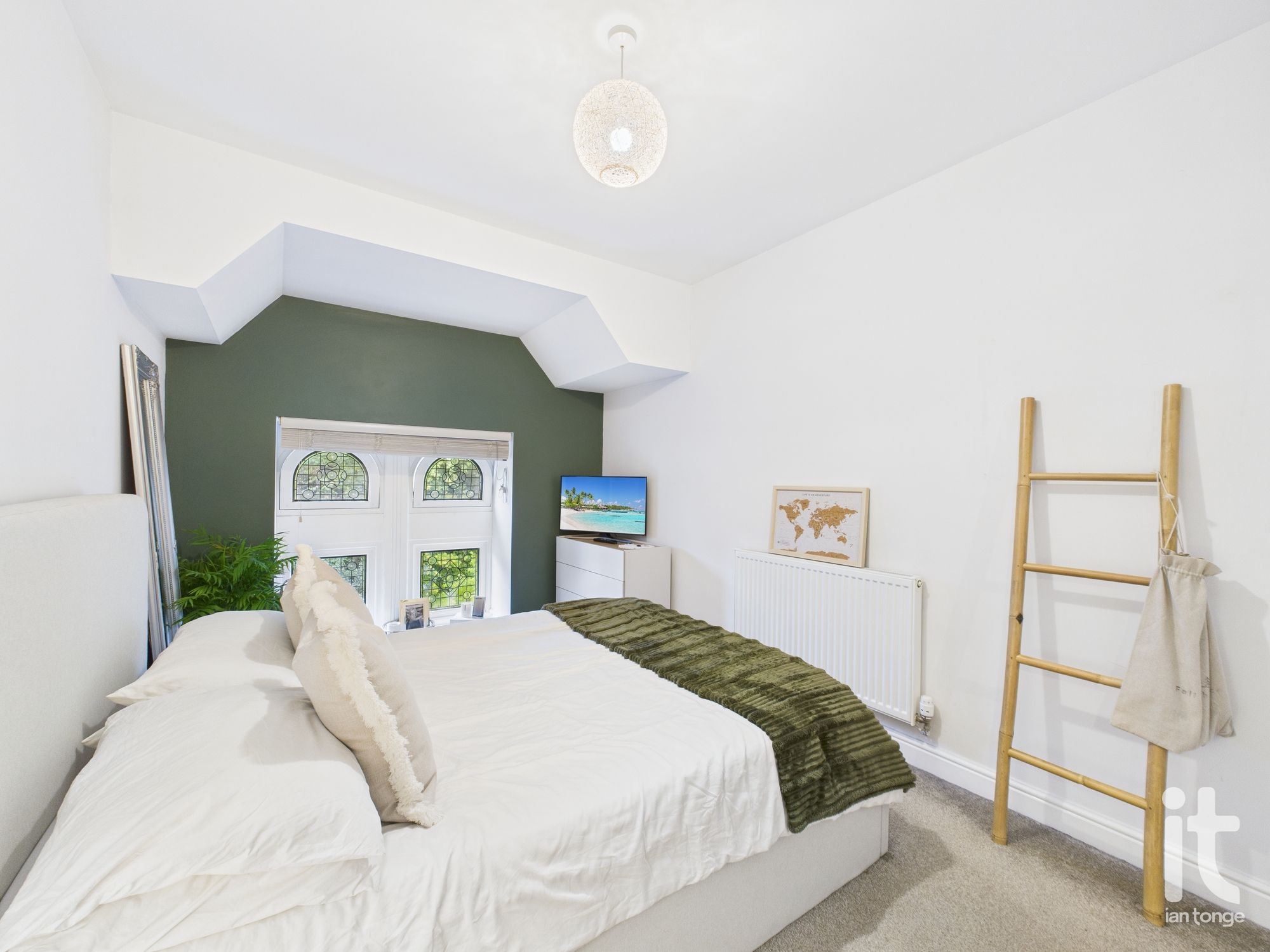 2 bedroom apartment flat/apartment For Sale in Stockport - Photograph 6.