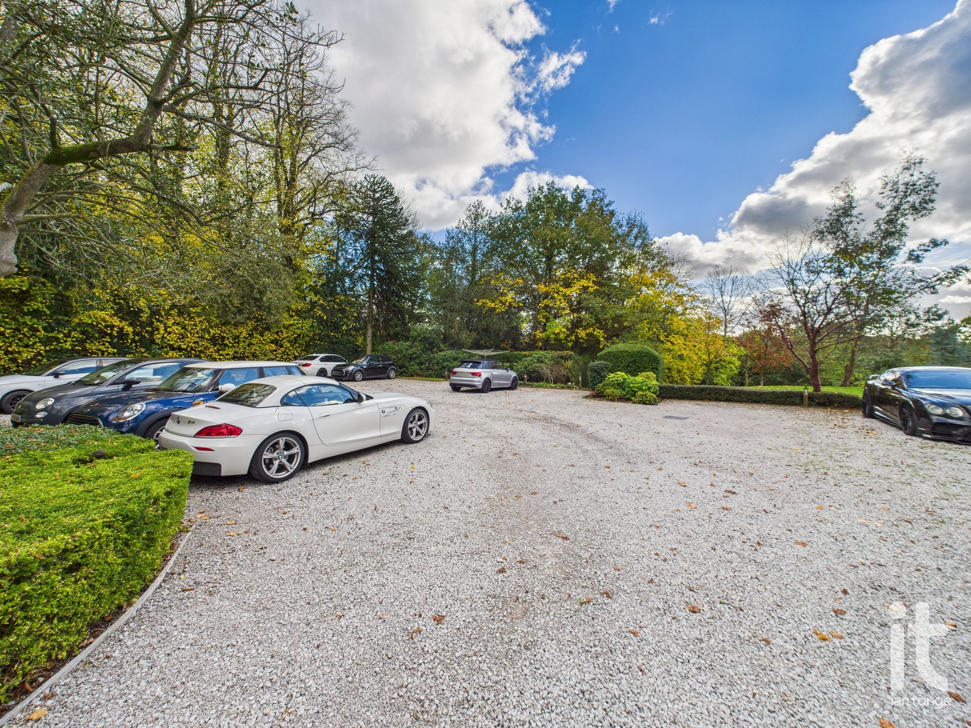 2 bedroom ground floor flat/apartment For Sale in Stockport - Photograph 18.