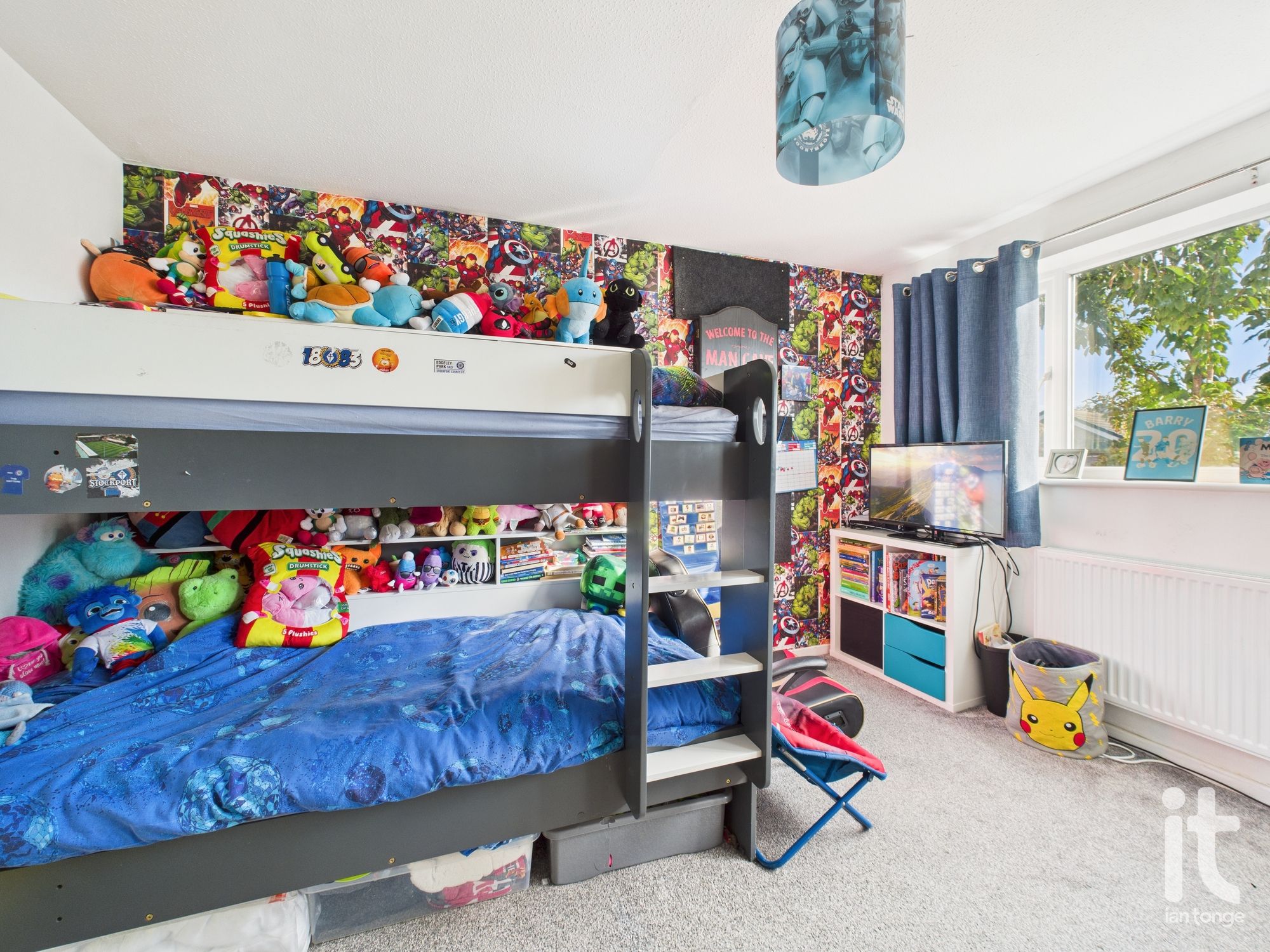3 bedroom detached house For Sale in Stockport - Photograph 19.