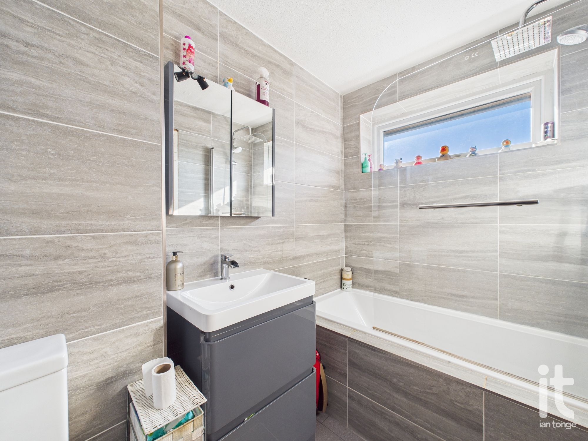3 bedroom detached house For Sale in Stockport - Photograph 21.