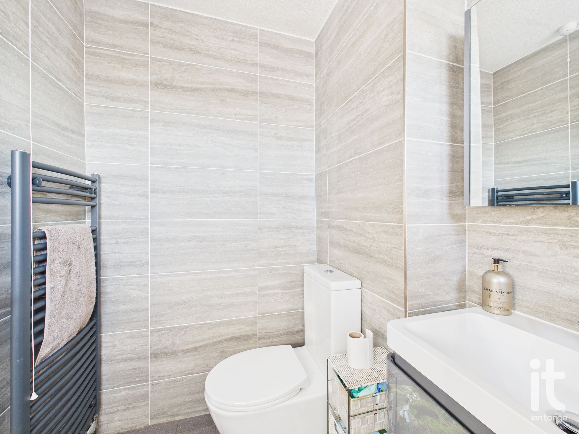 3 bedroom detached house For Sale in Stockport - Photograph 22.