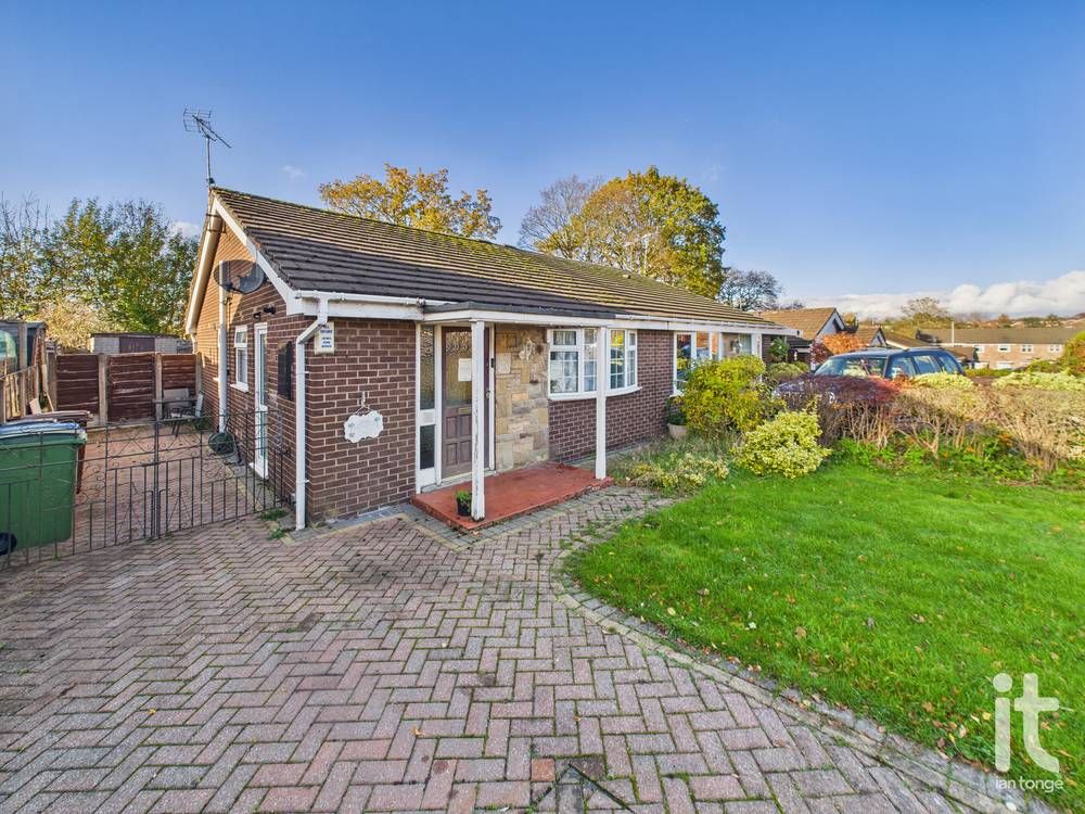 2 bedroom semi-detached bungalow For Sale in Stockport - Property photograph.