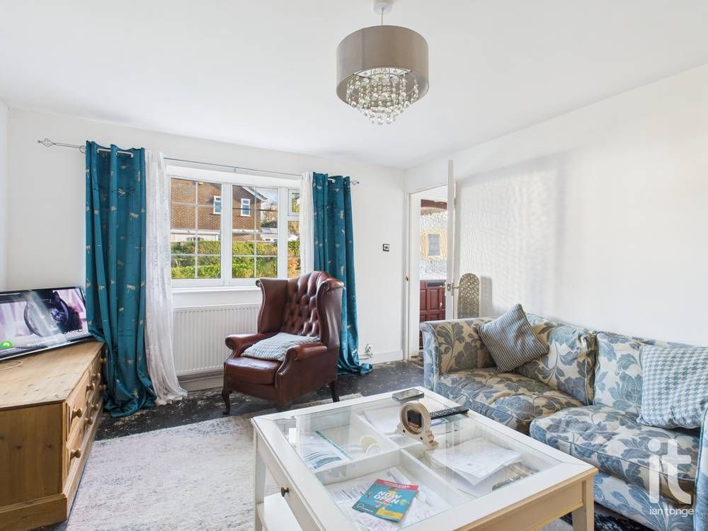 2 bedroom semi-detached bungalow For Sale in Stockport - Property photograph.