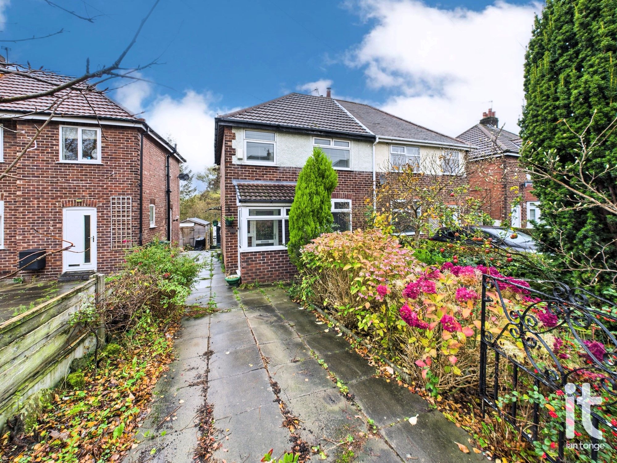 3 bedroom semi-detached house For Sale in Stockport - Photograph 20.