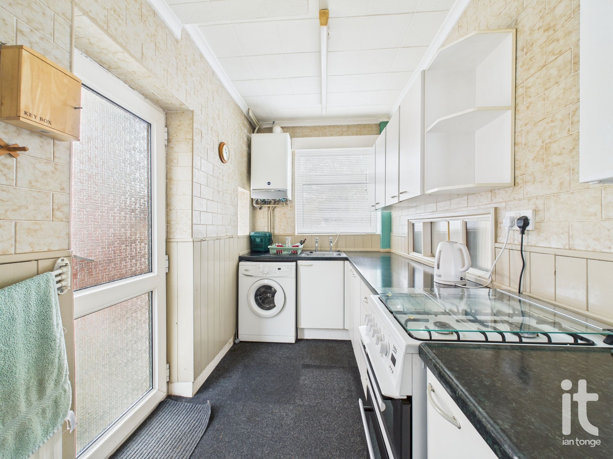3 bedroom semi-detached house For Sale in Stockport - Photograph 9.