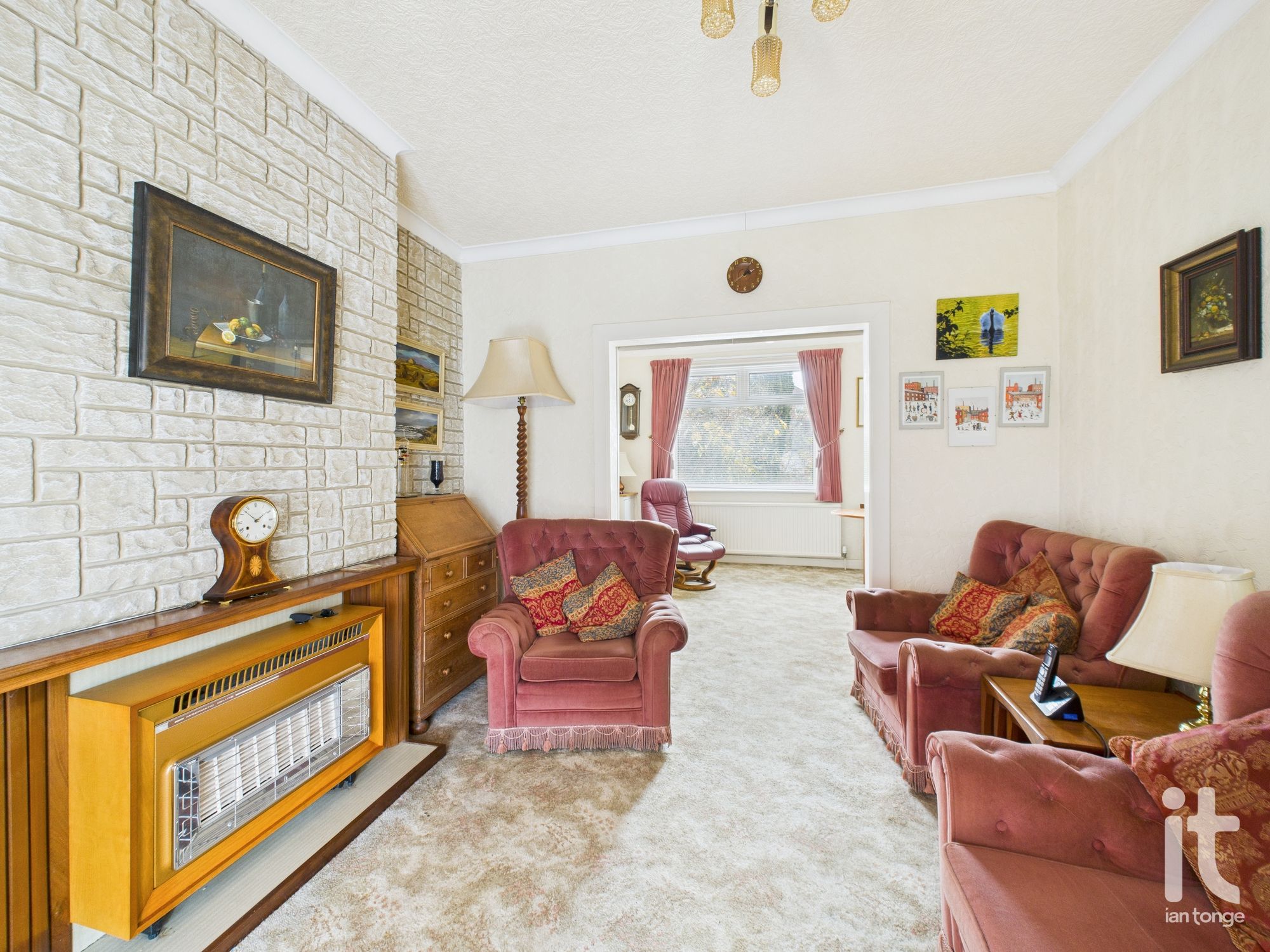 3 bedroom semi-detached house For Sale in Stockport - Photograph 5.