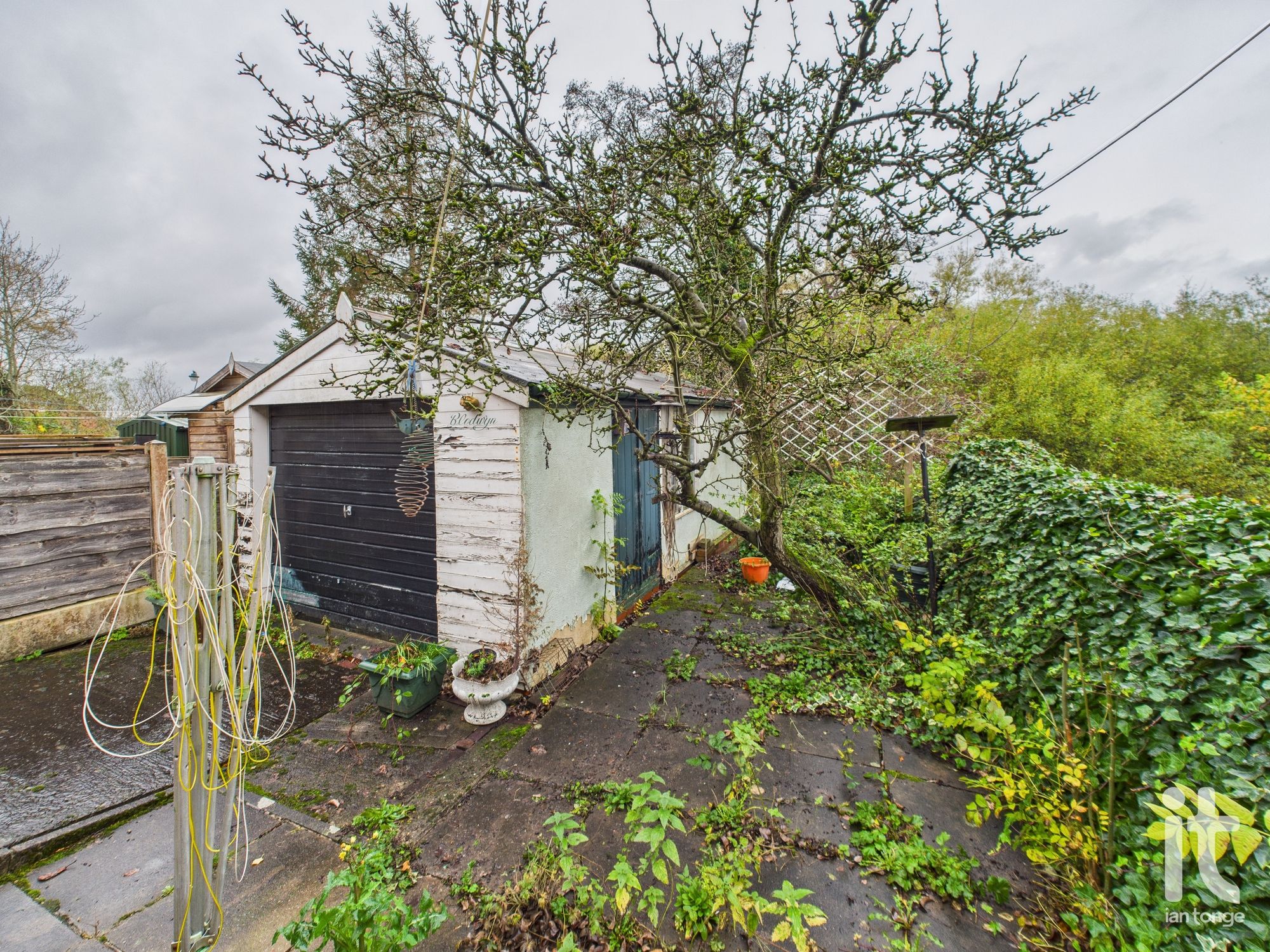 3 bedroom semi-detached house For Sale in Stockport - Photograph 19.