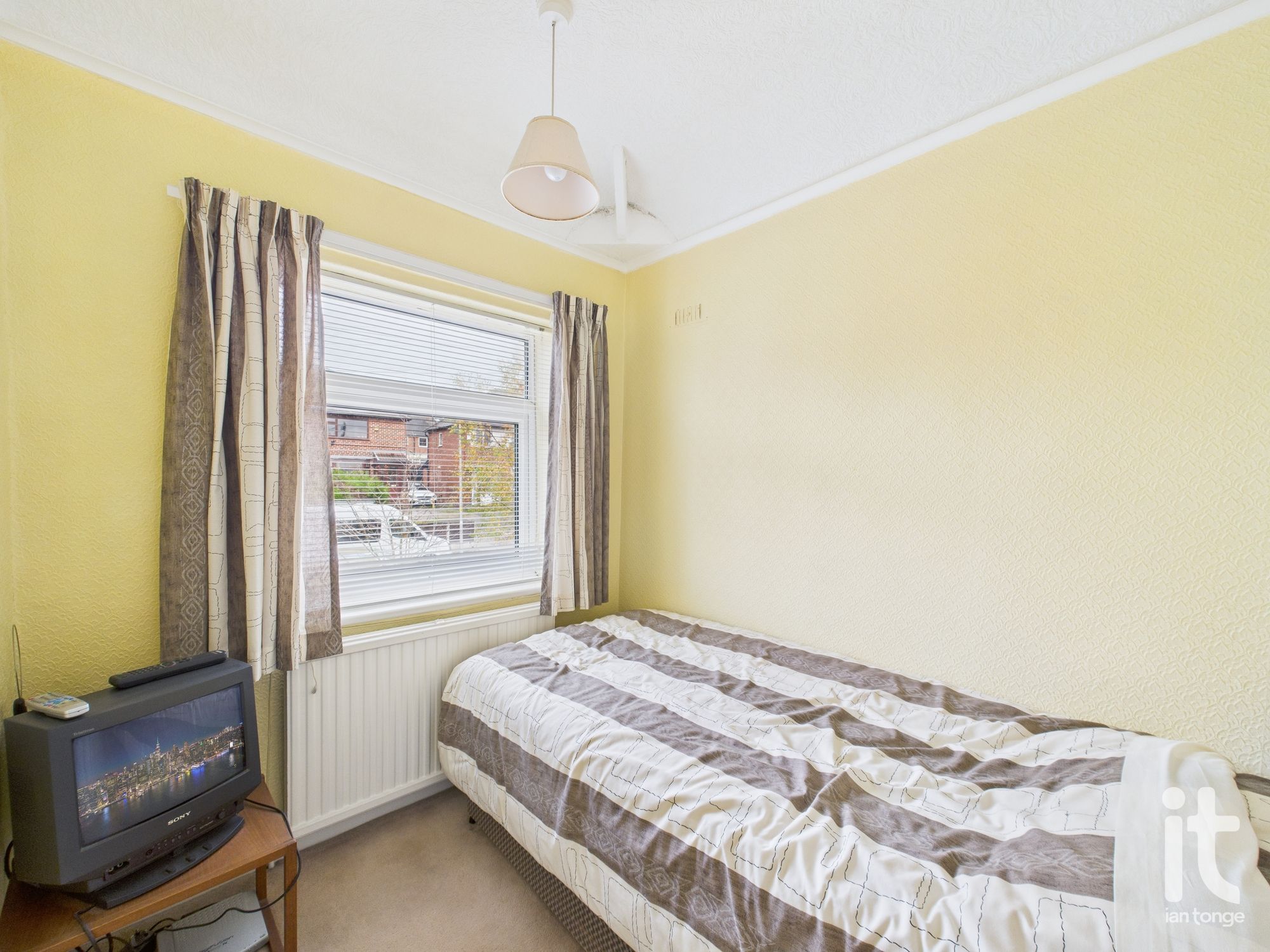 3 bedroom semi-detached house For Sale in Stockport - Photograph 15.
