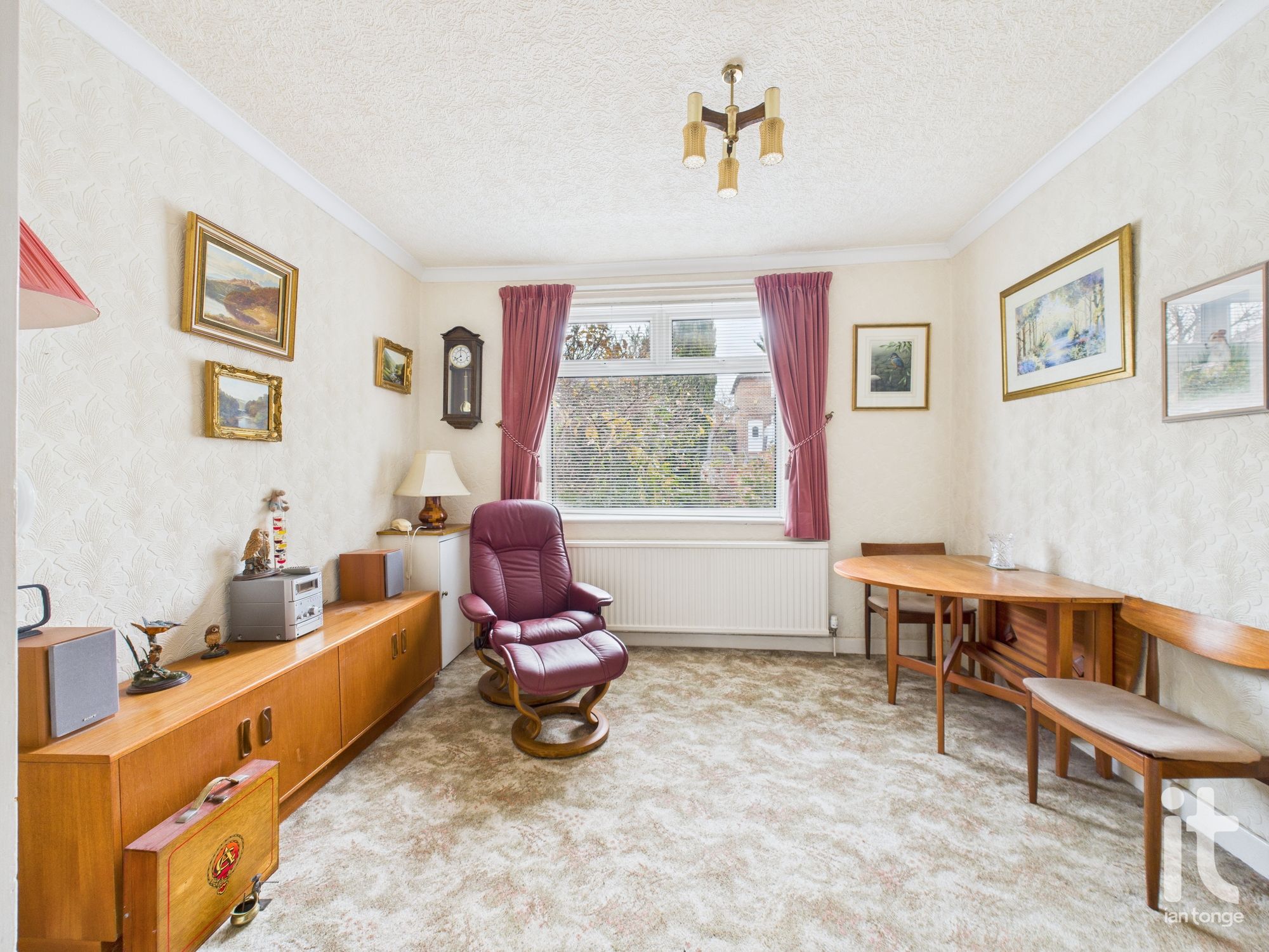 3 bedroom semi-detached house For Sale in Stockport - Photograph 2.