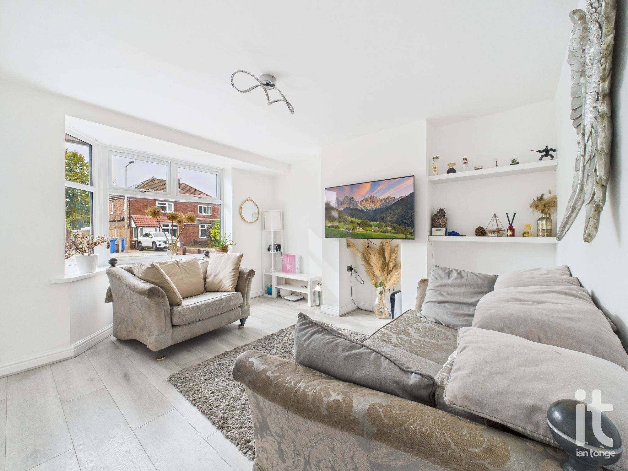 3 bedroom semi-detached house For Sale in Stockport - Photograph 6.