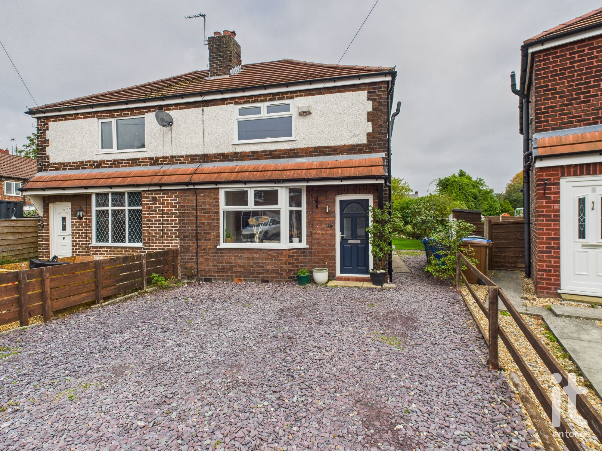 3 bedroom semi-detached house For Sale in Stockport - Photograph 2.