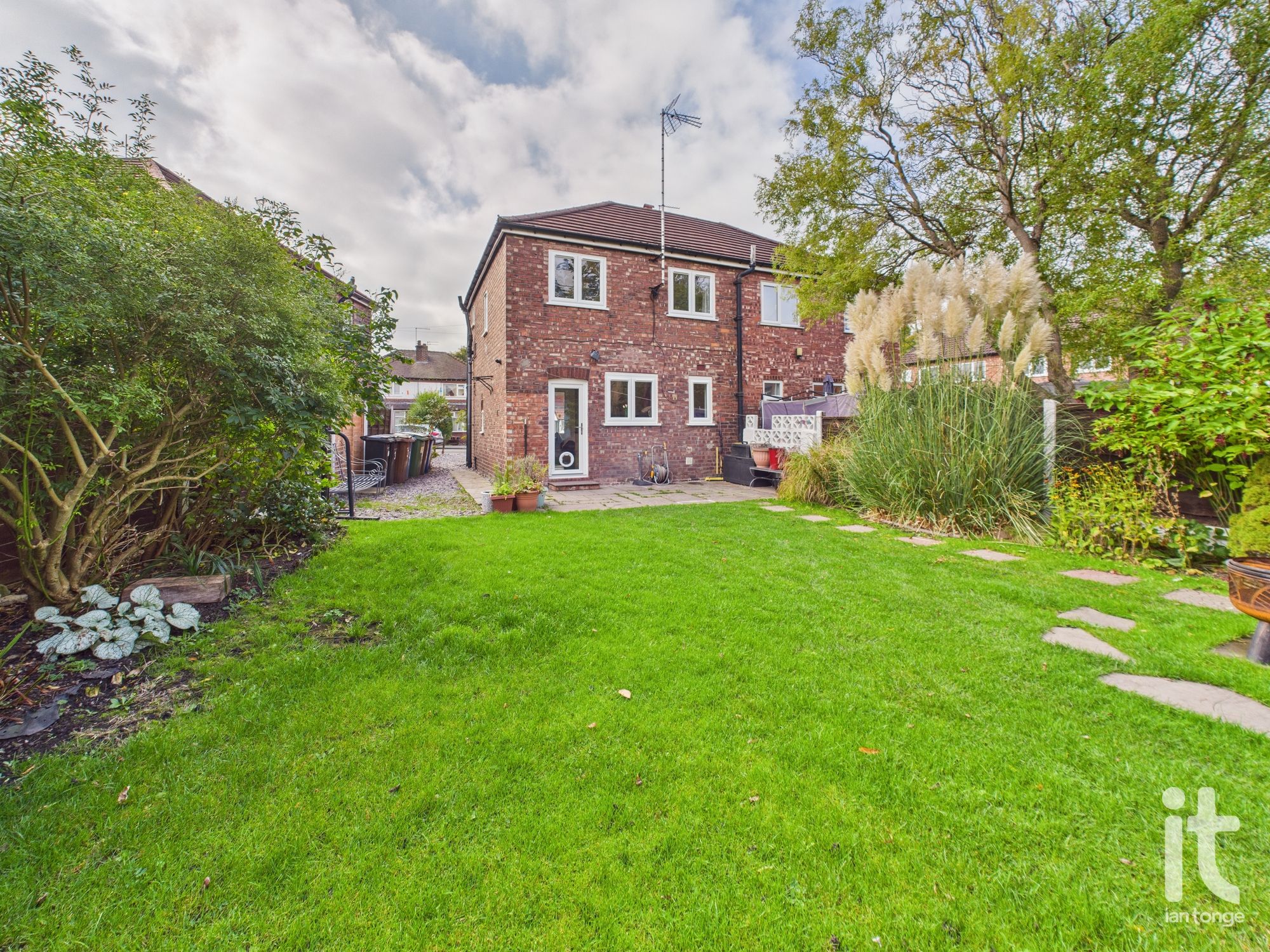3 bedroom semi-detached house For Sale in Stockport - Photograph 27.