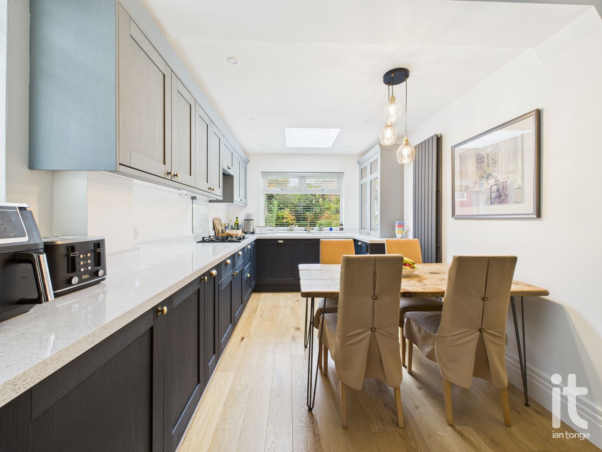 3 bedroom semi-detached house For Sale in Stockport - Photograph 19.