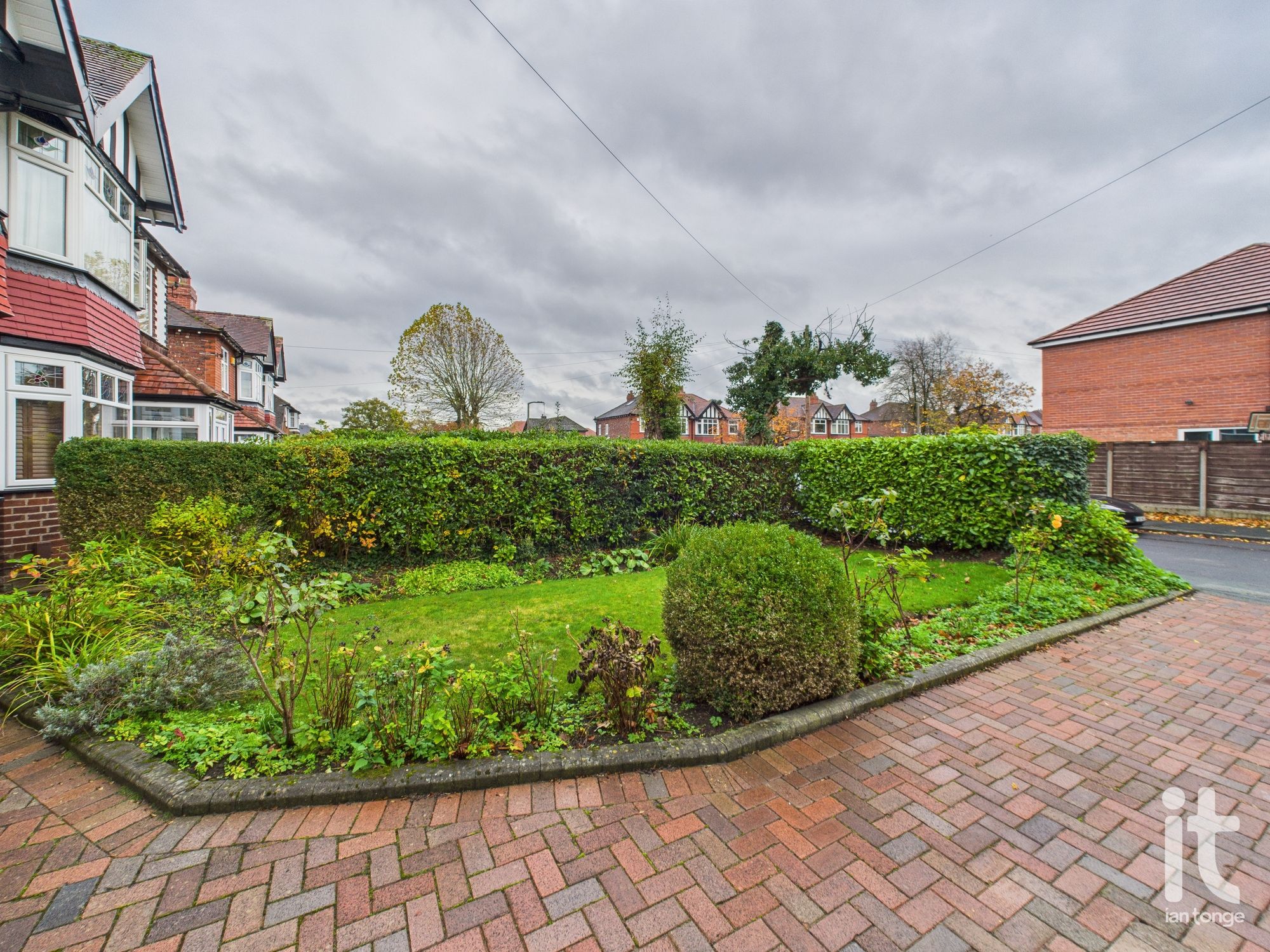 3 bedroom semi-detached house For Sale in Stockport - Photograph 6.