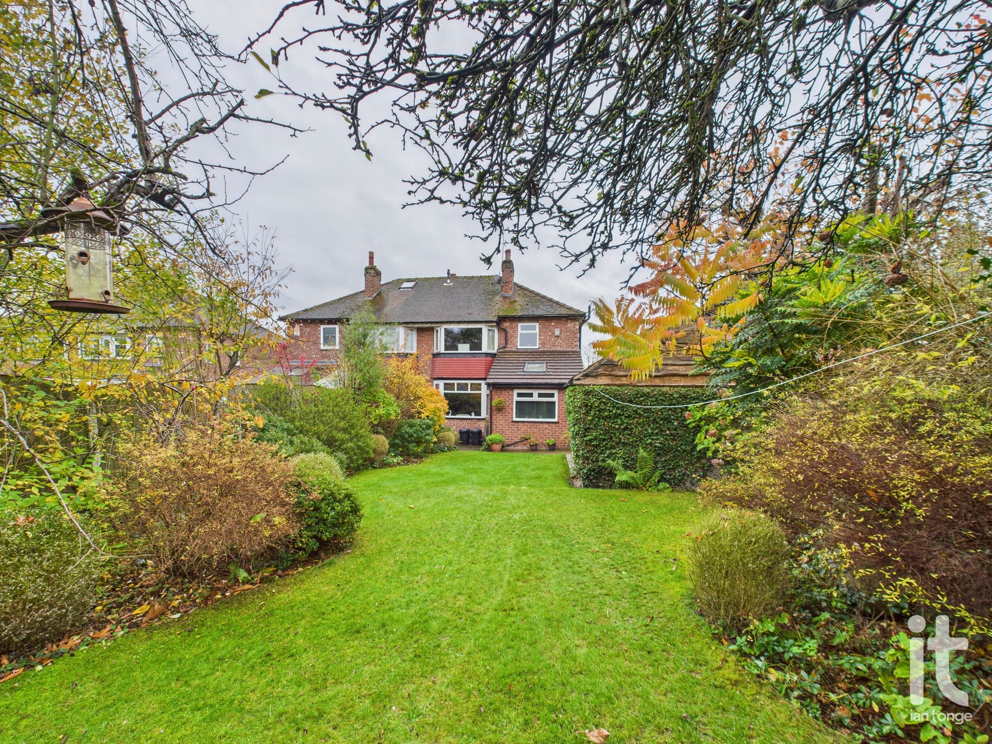 3 bedroom semi-detached house For Sale in Stockport - Photograph 3.