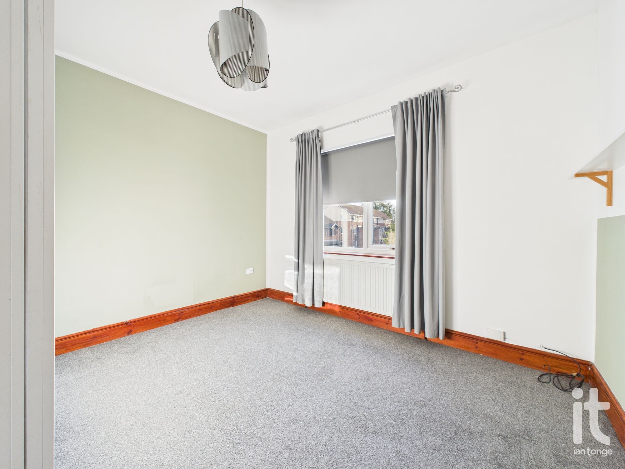 2 bedroom mid terraced house For Sale in Stockport - Photograph 14.