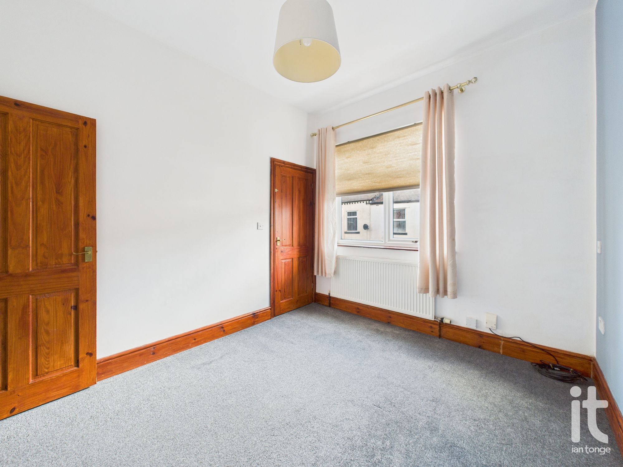 2 bedroom mid terraced house For Sale in Stockport - Photograph 17.
