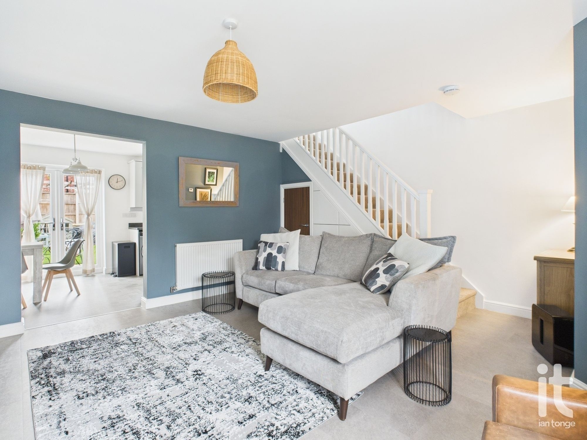 3 bedroom semi-detached house For Sale in Marple - Property photograph.