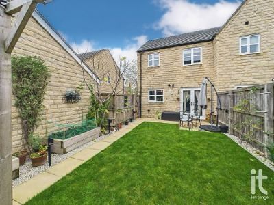 3 bedroom semi-detached house For Sale in Marple - Photograph 14.