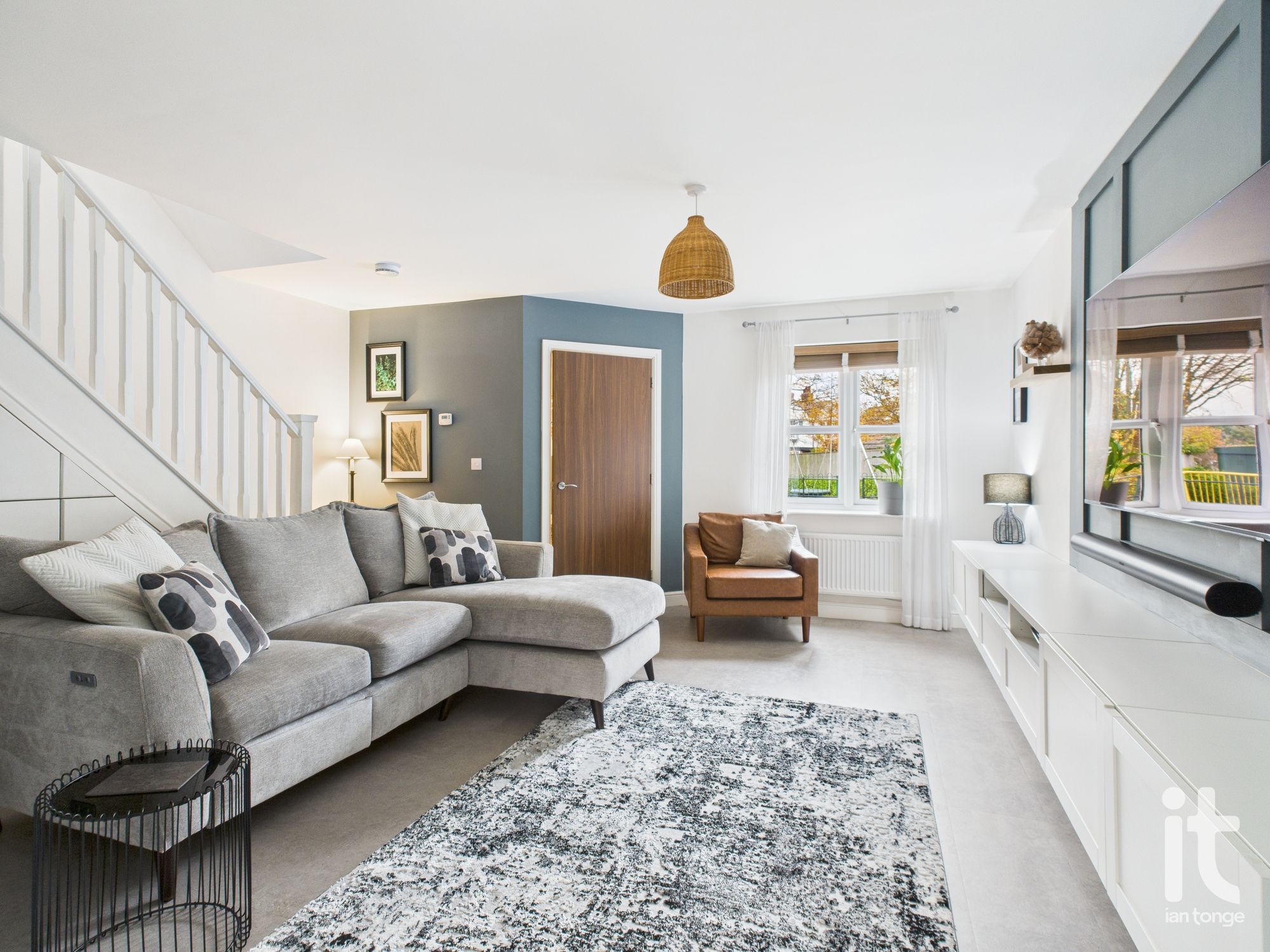 3 bedroom semi-detached house For Sale in Marple - Photograph 4.