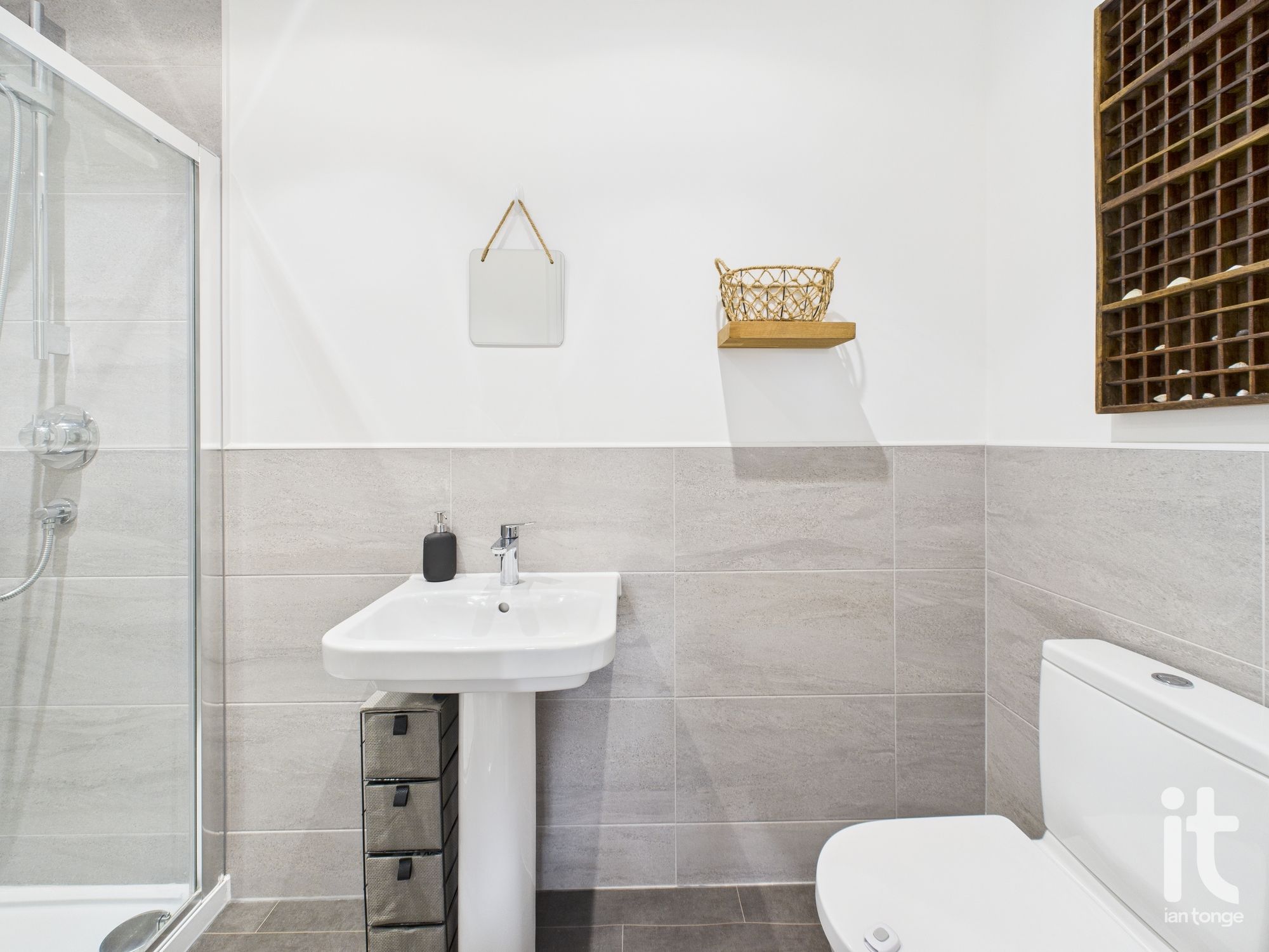 3 bedroom semi-detached house For Sale in Marple - Photograph 10.