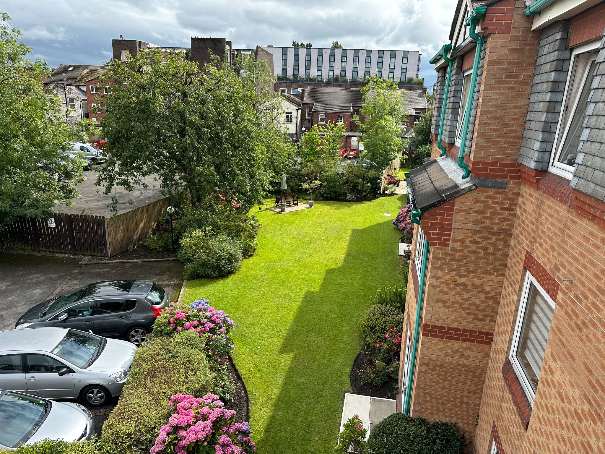 1 bedroom apartment flat/apartment For Sale in Stockport - Photograph 3.
