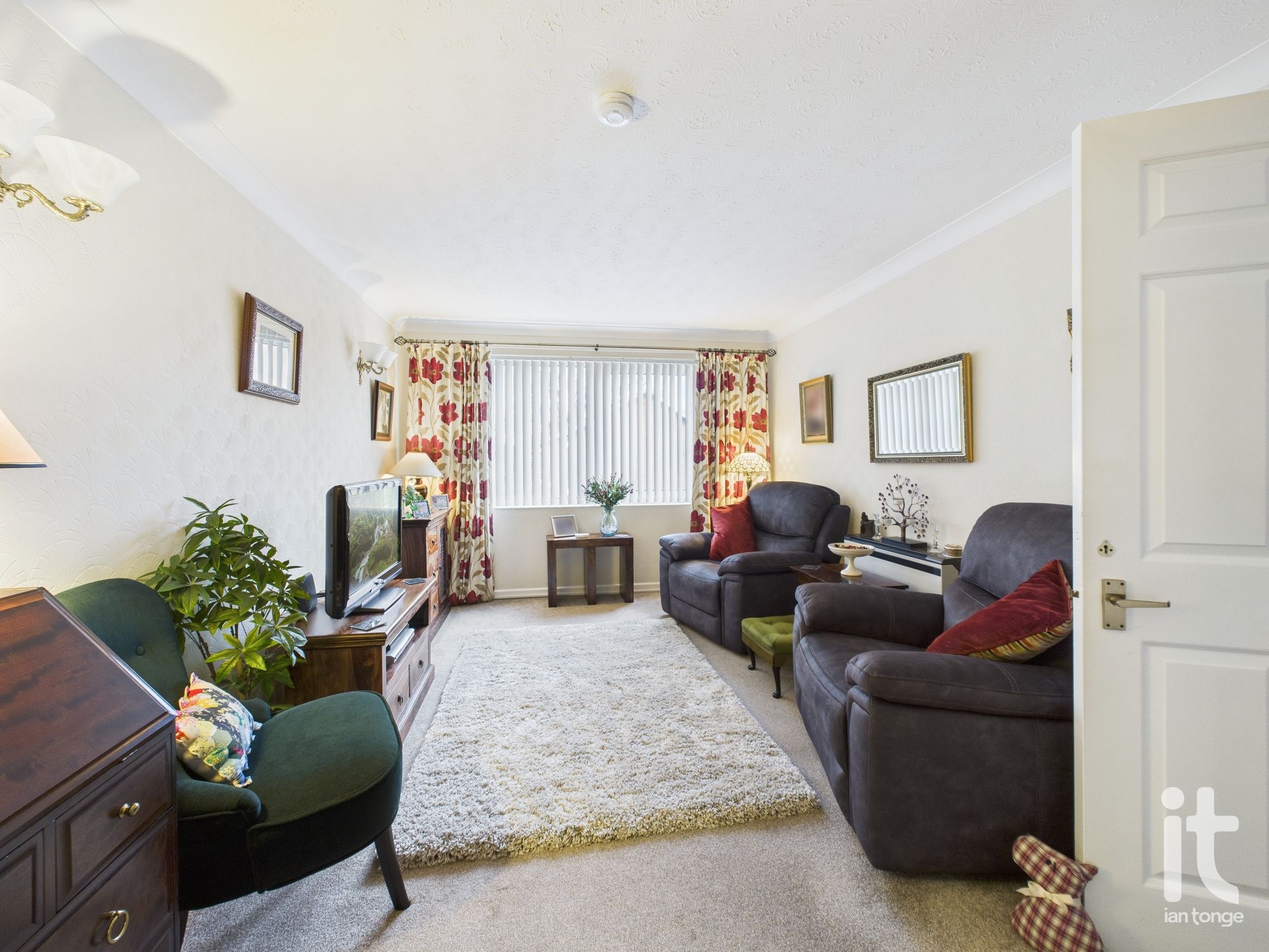 1 bedroom apartment flat/apartment For Sale in Stockport - Photograph 8.
