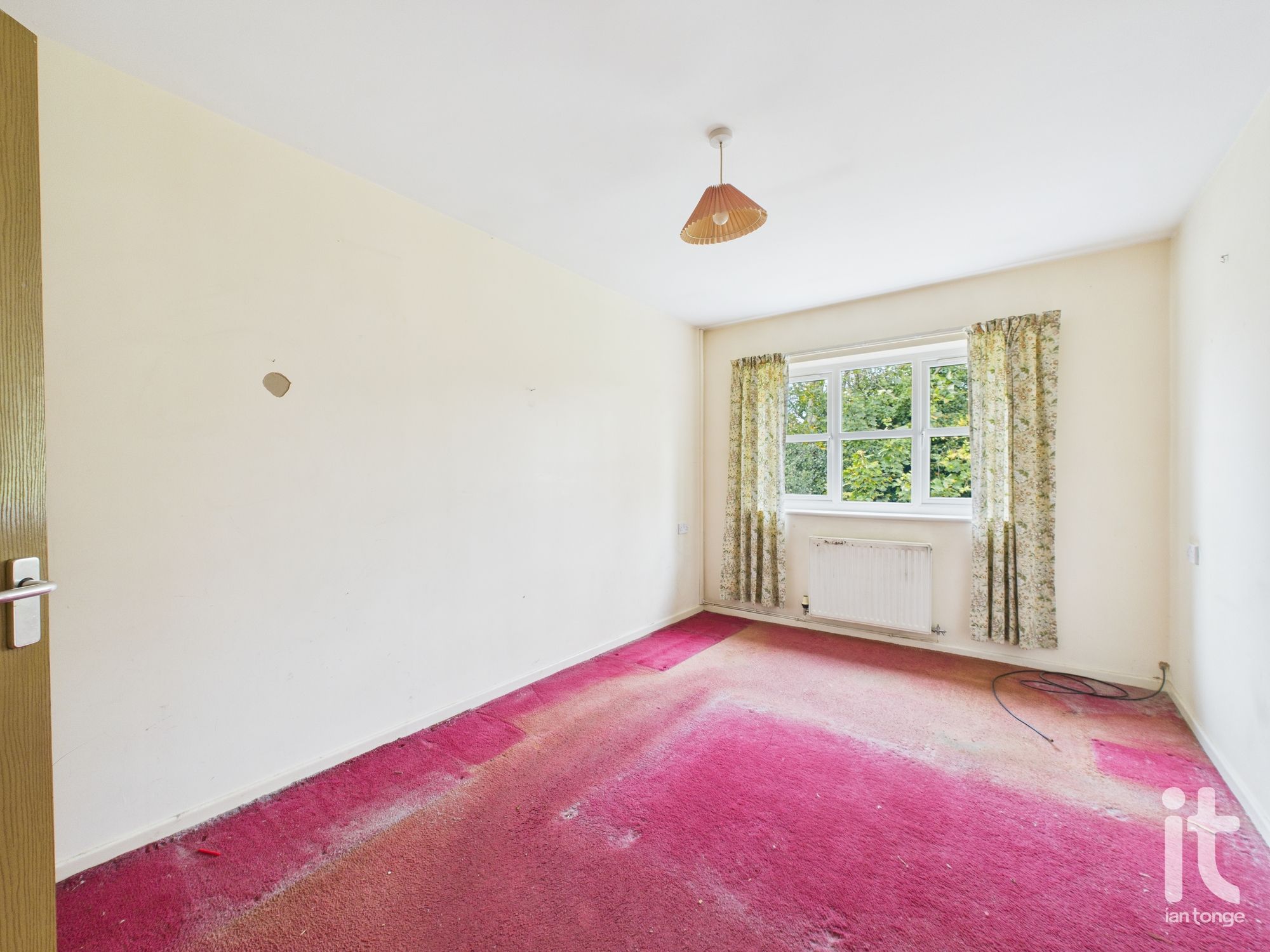 2 bedroom apartment flat/apartment For Sale in Stockport - Photograph 4.