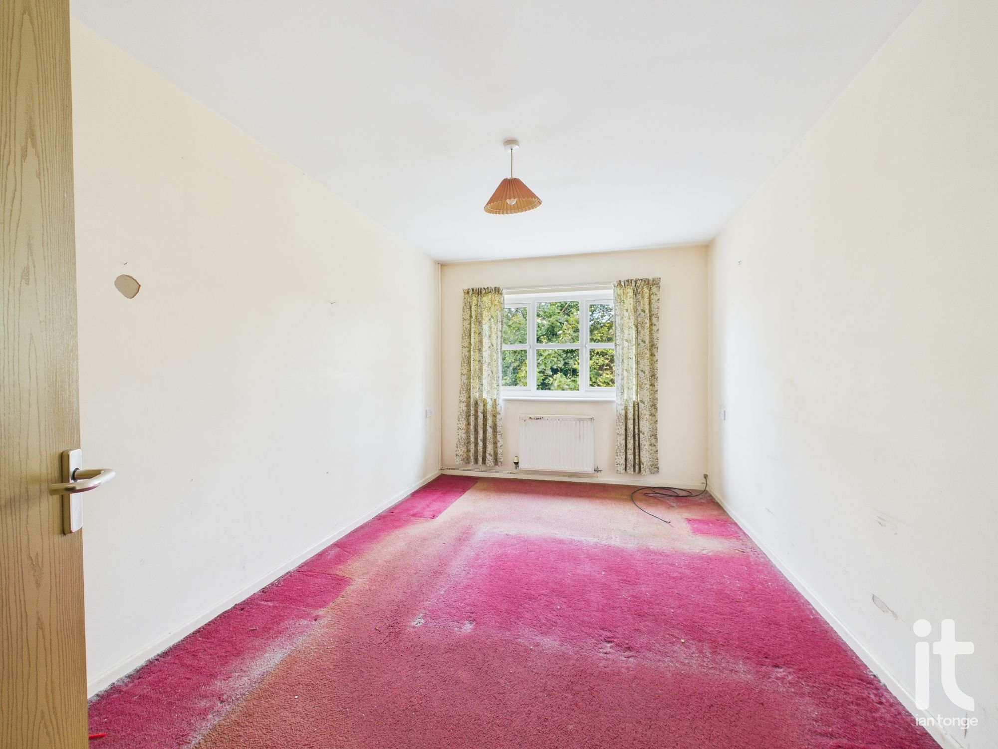 2 bedroom apartment flat/apartment For Sale in Stockport - Photograph 8.