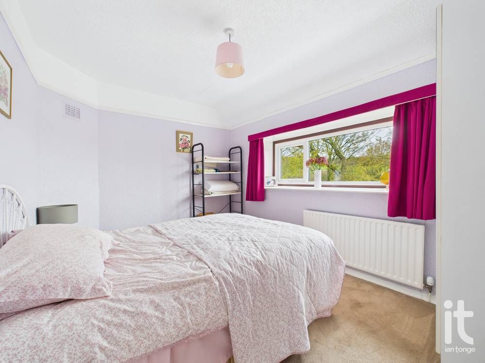 4 bedroom detached house For Sale in High Peak - Photograph 13.